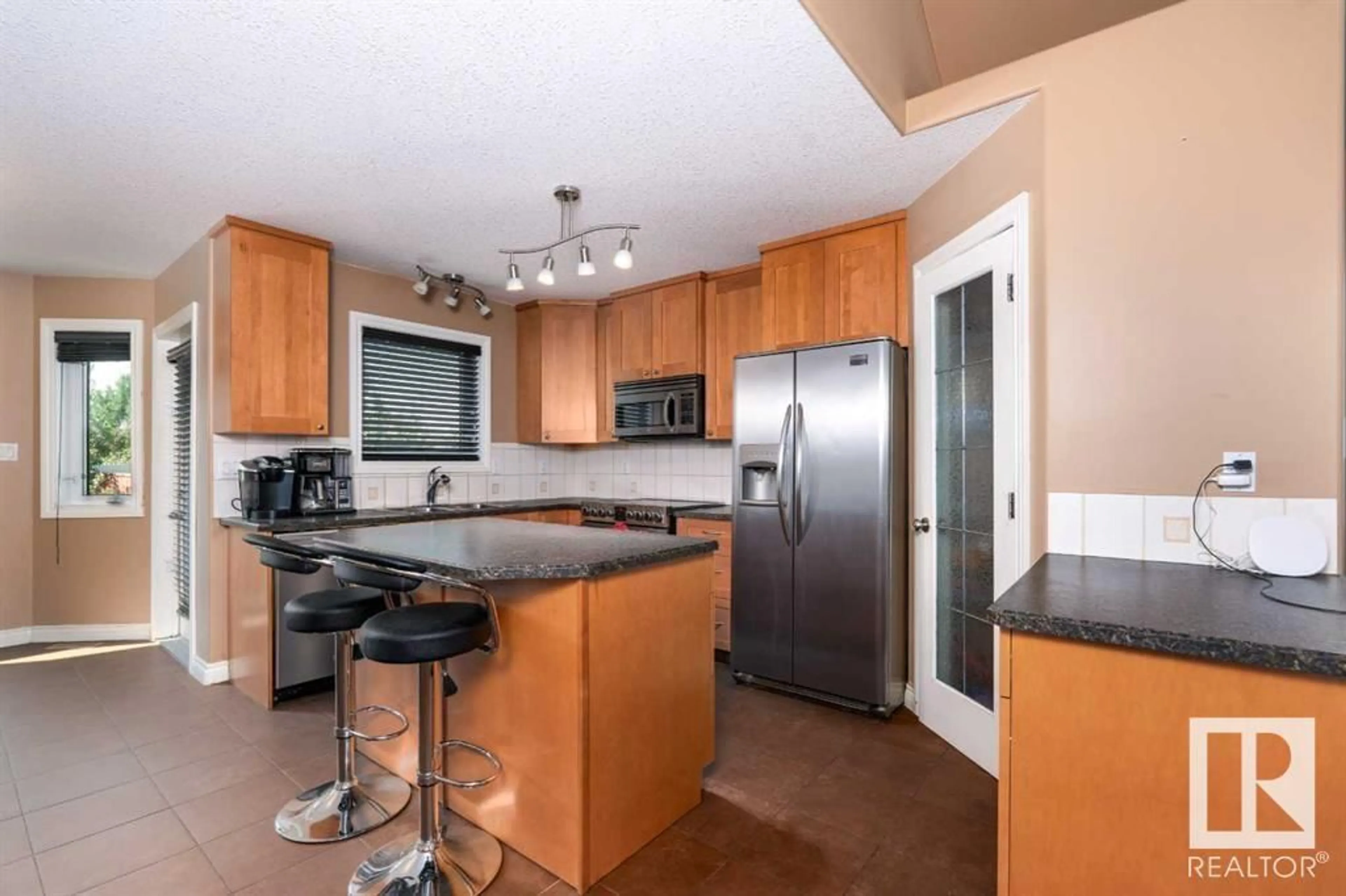 Unknown for 3712 69 ST, Camrose Alberta T4V5B7