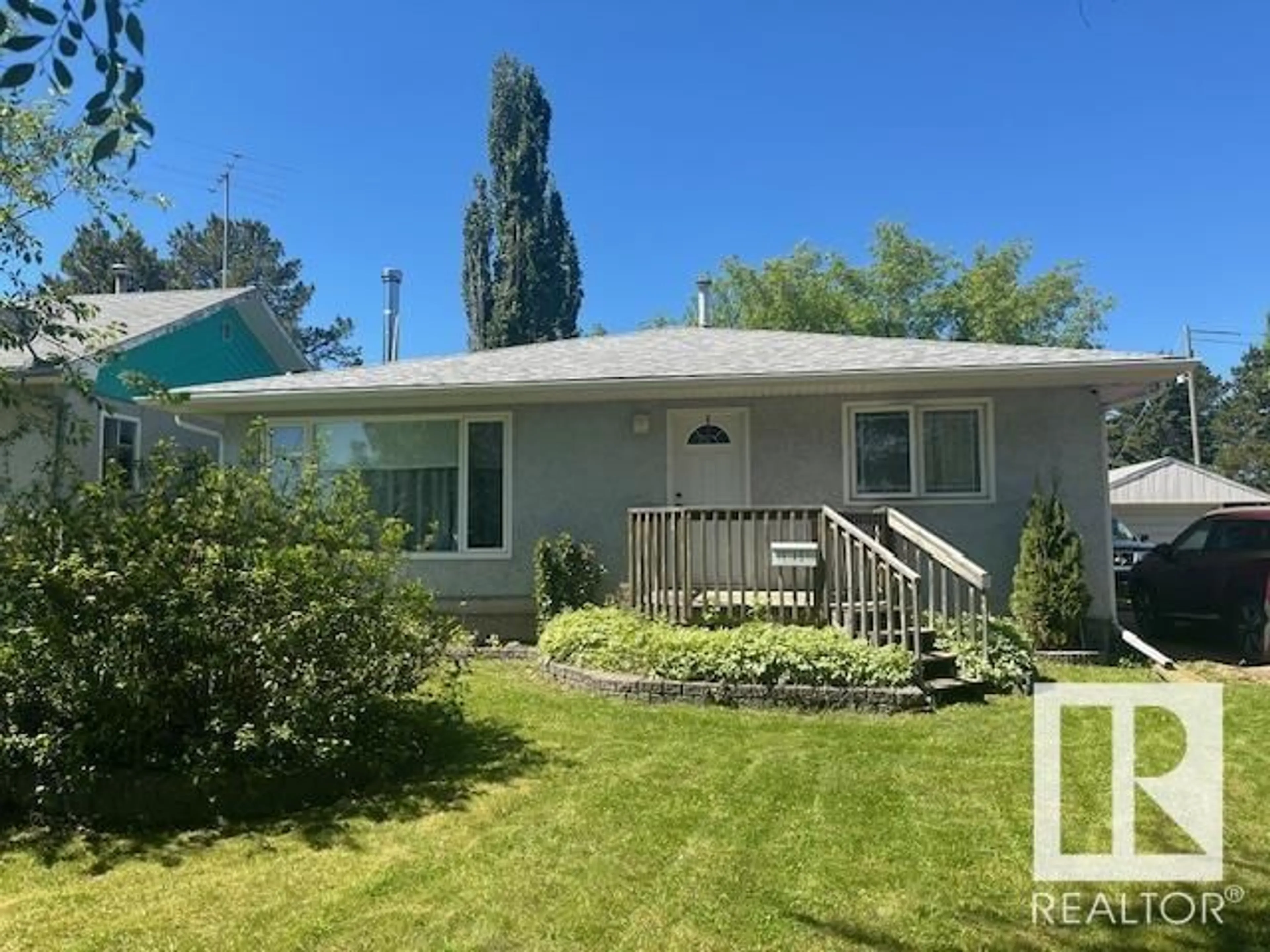 Home with vinyl exterior material, unknown for 4614 51 STREET, Thorsby Alberta T0C2P0