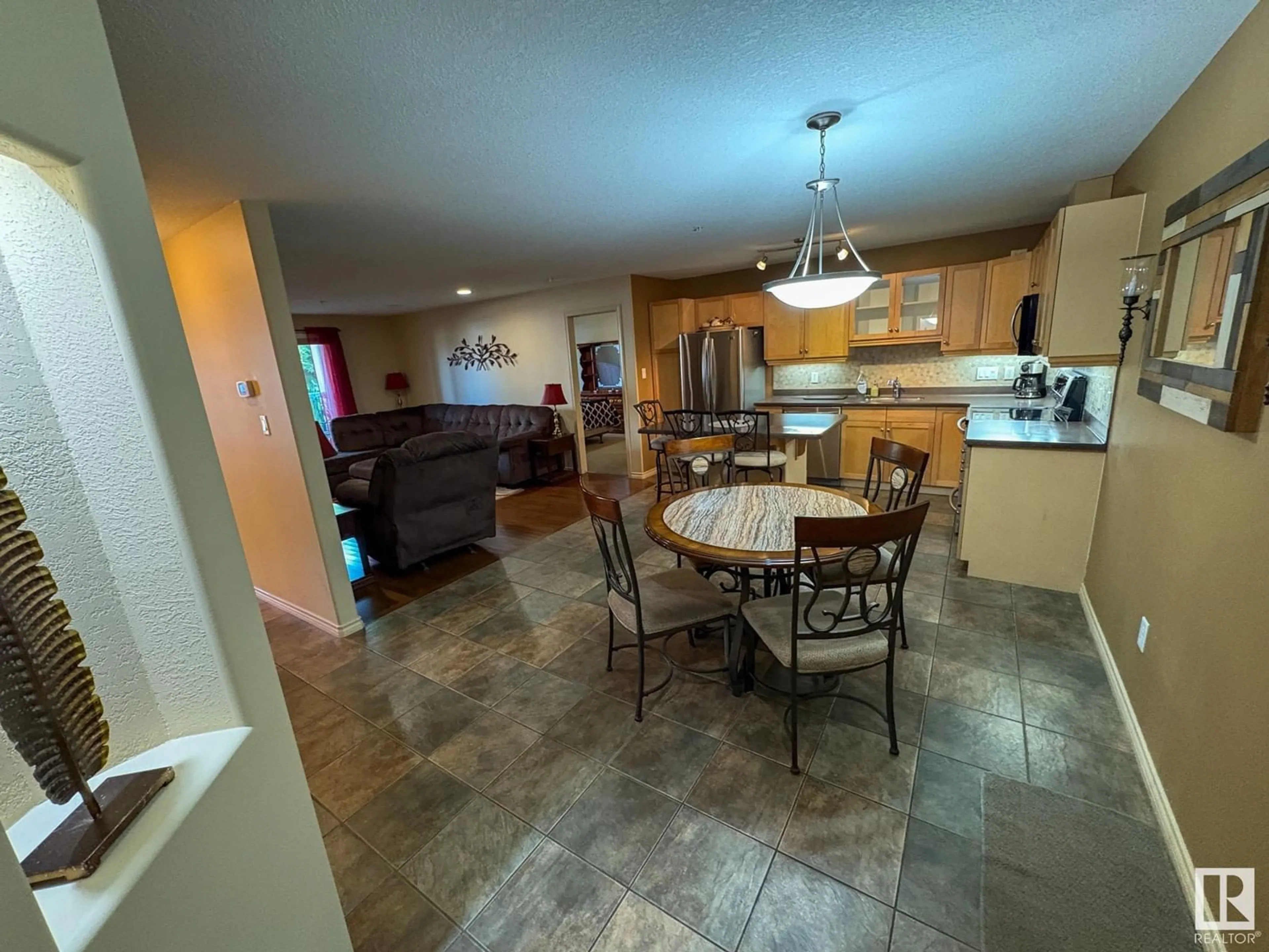 Unknown for 124 - 124 MCKENNEY AV, St. Albert Alberta T8N7E6