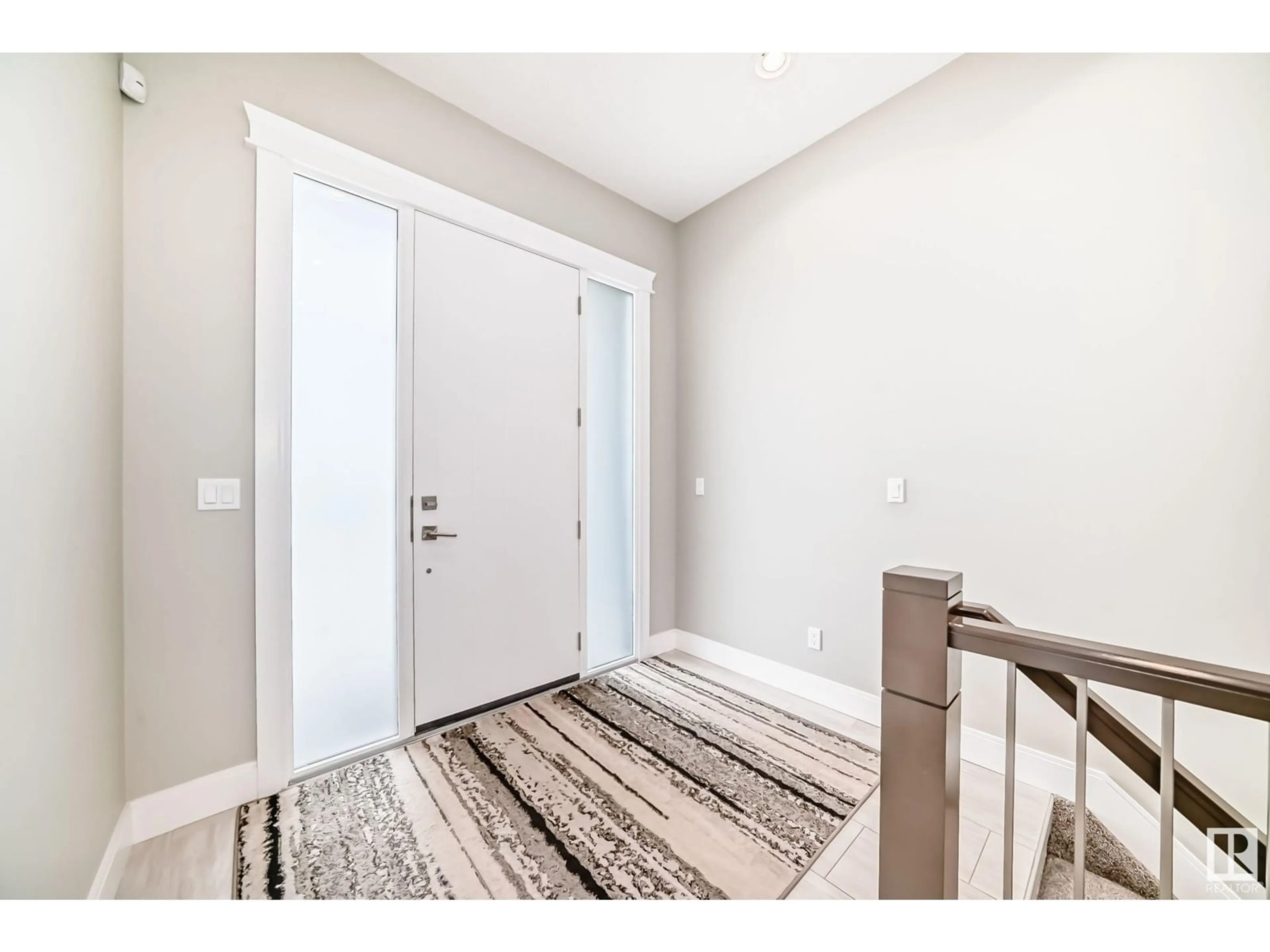 Indoor entryway for 17 - 26107 TWP RD 532 A, Rural Parkland County Alberta T7Y1A1