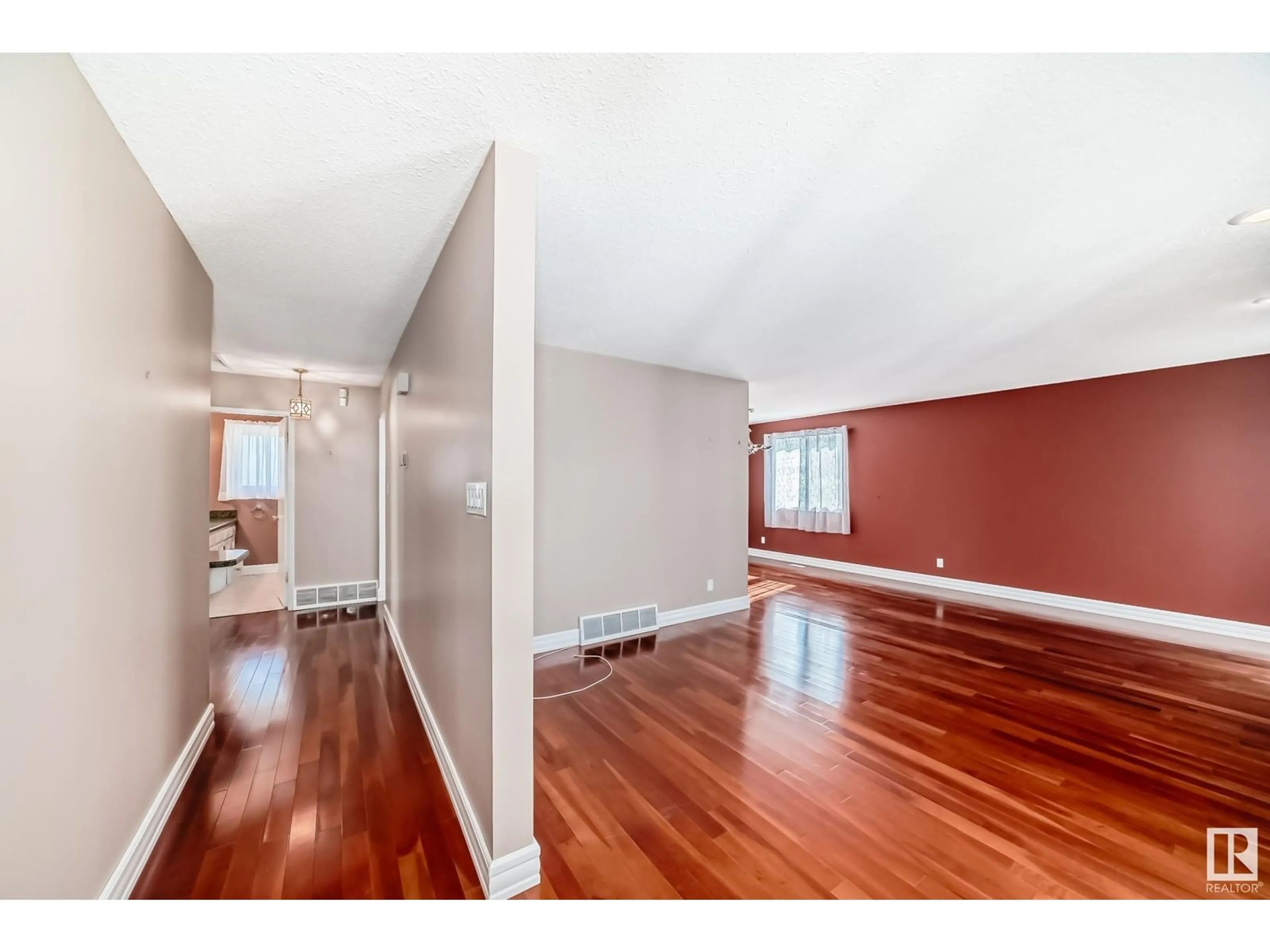 A pic of a room for 6912 21 AV, Edmonton Alberta T6K2H4