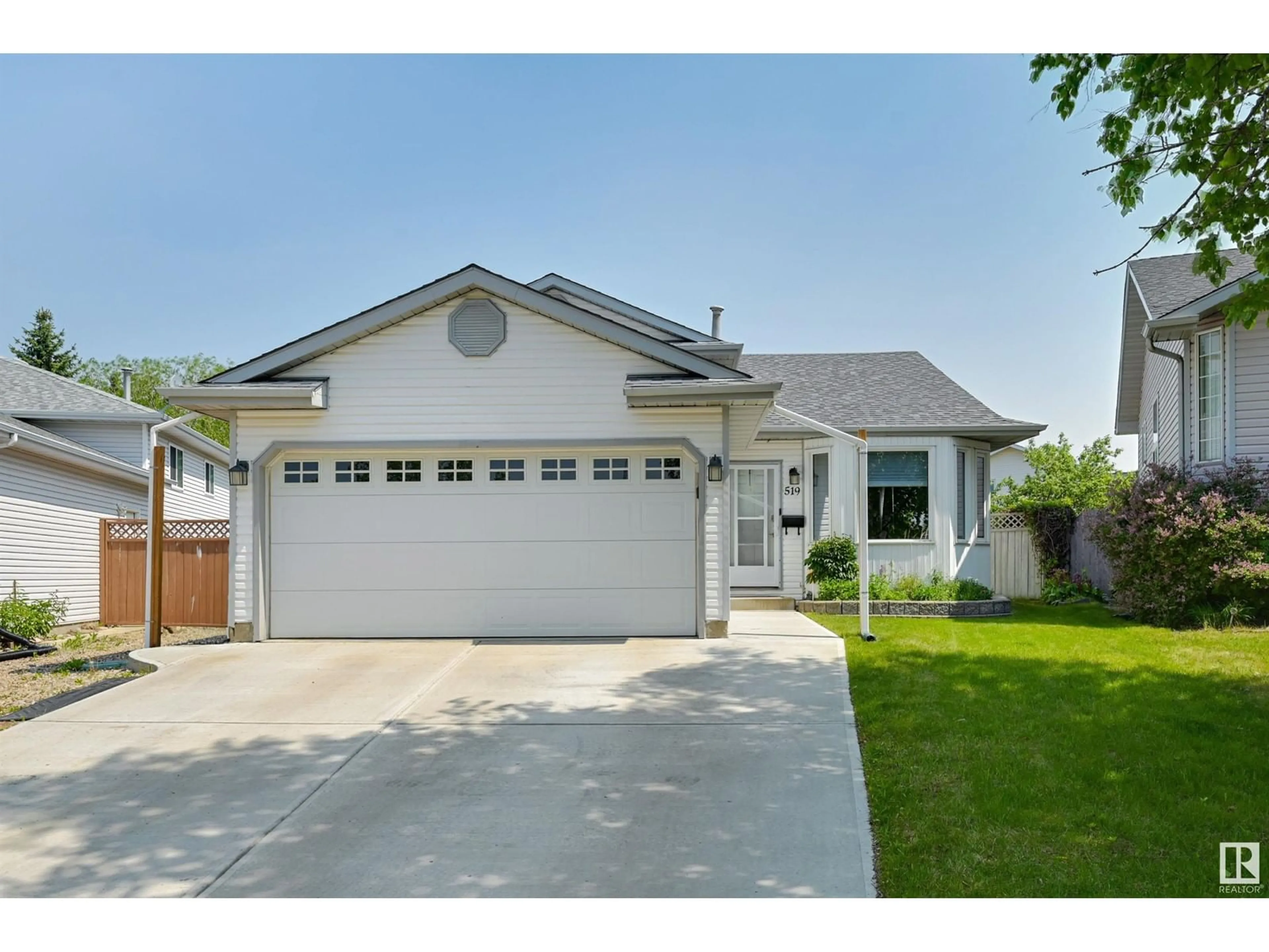 Home with vinyl exterior material, street for 519 RAINBOW CR, Sherwood Park Alberta T8A5M8