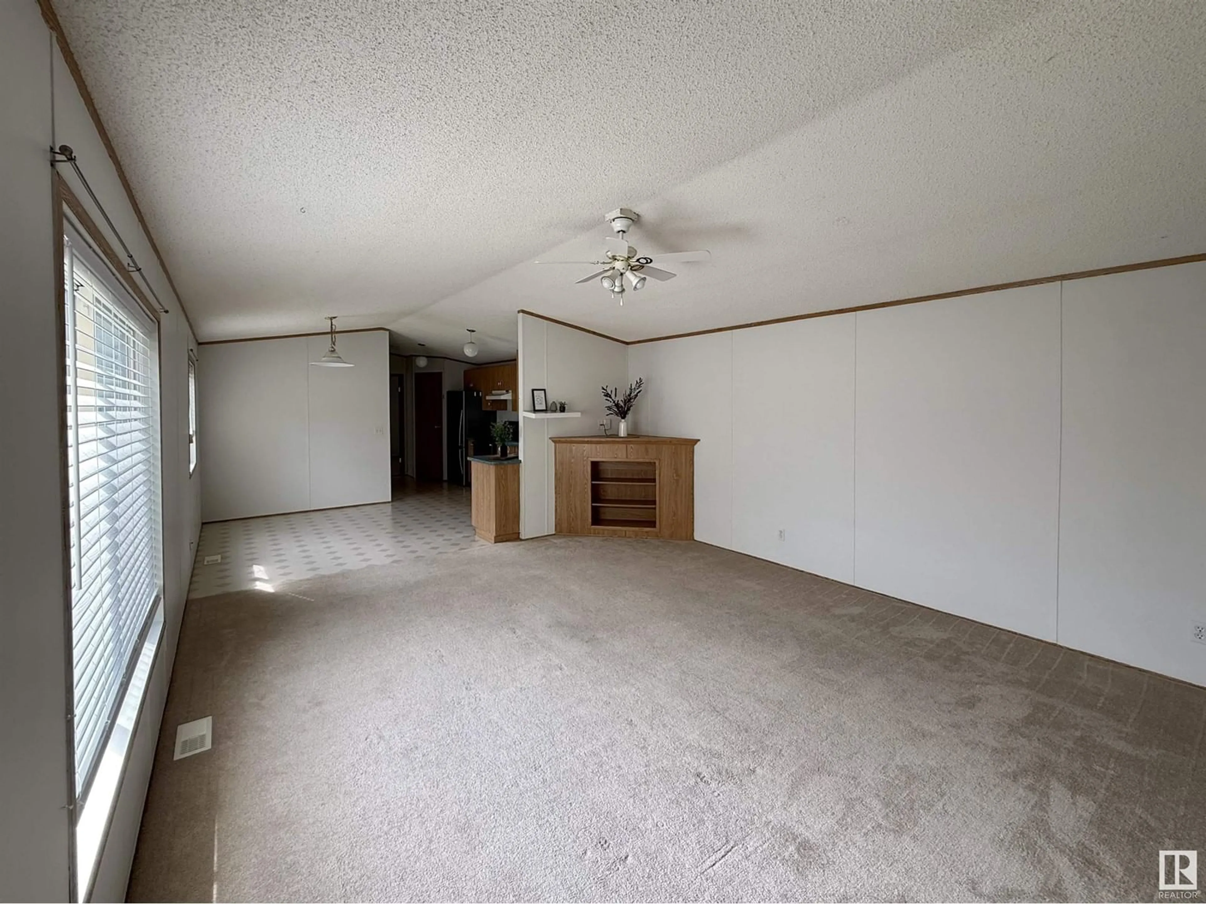 A pic of a room for 272 - 944 53222 RR, Rural Parkland County Alberta T7Y3N8