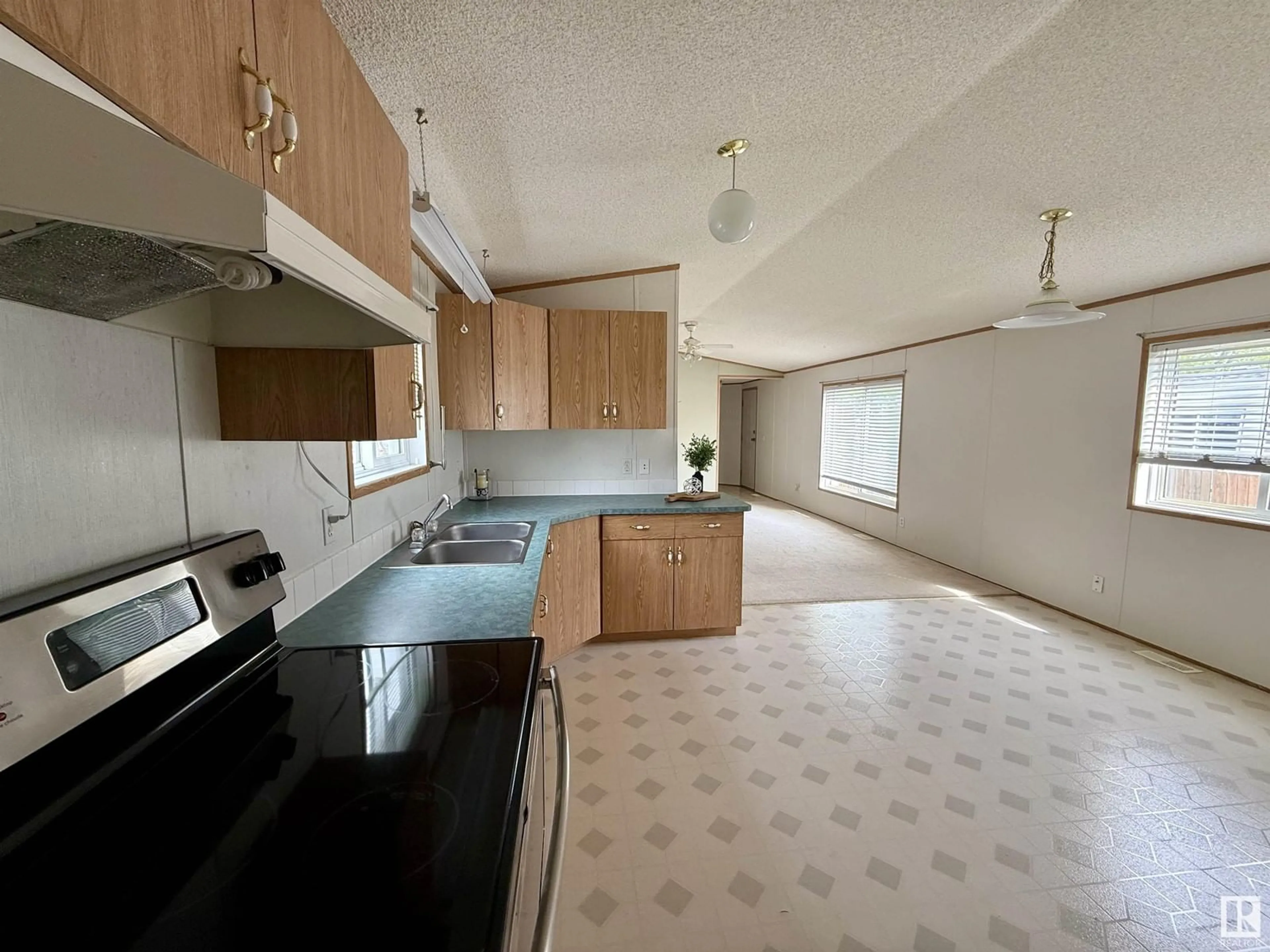 Unknown for 272 - 944 53222 RR, Rural Parkland County Alberta T7Y3N8