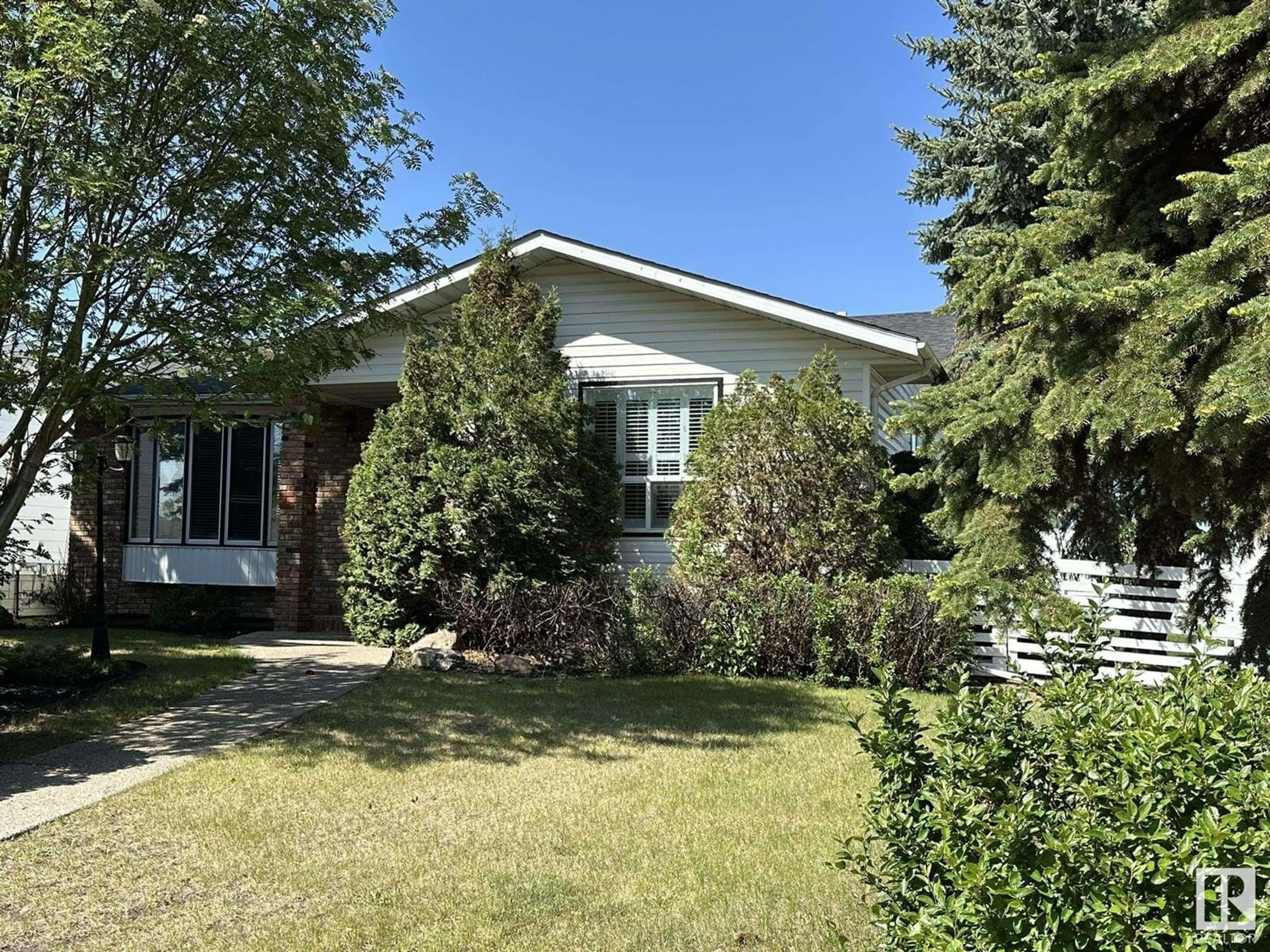 Home with vinyl exterior material, street for 4810 52 ST, Smoky Lake Town Alberta T0A3C0