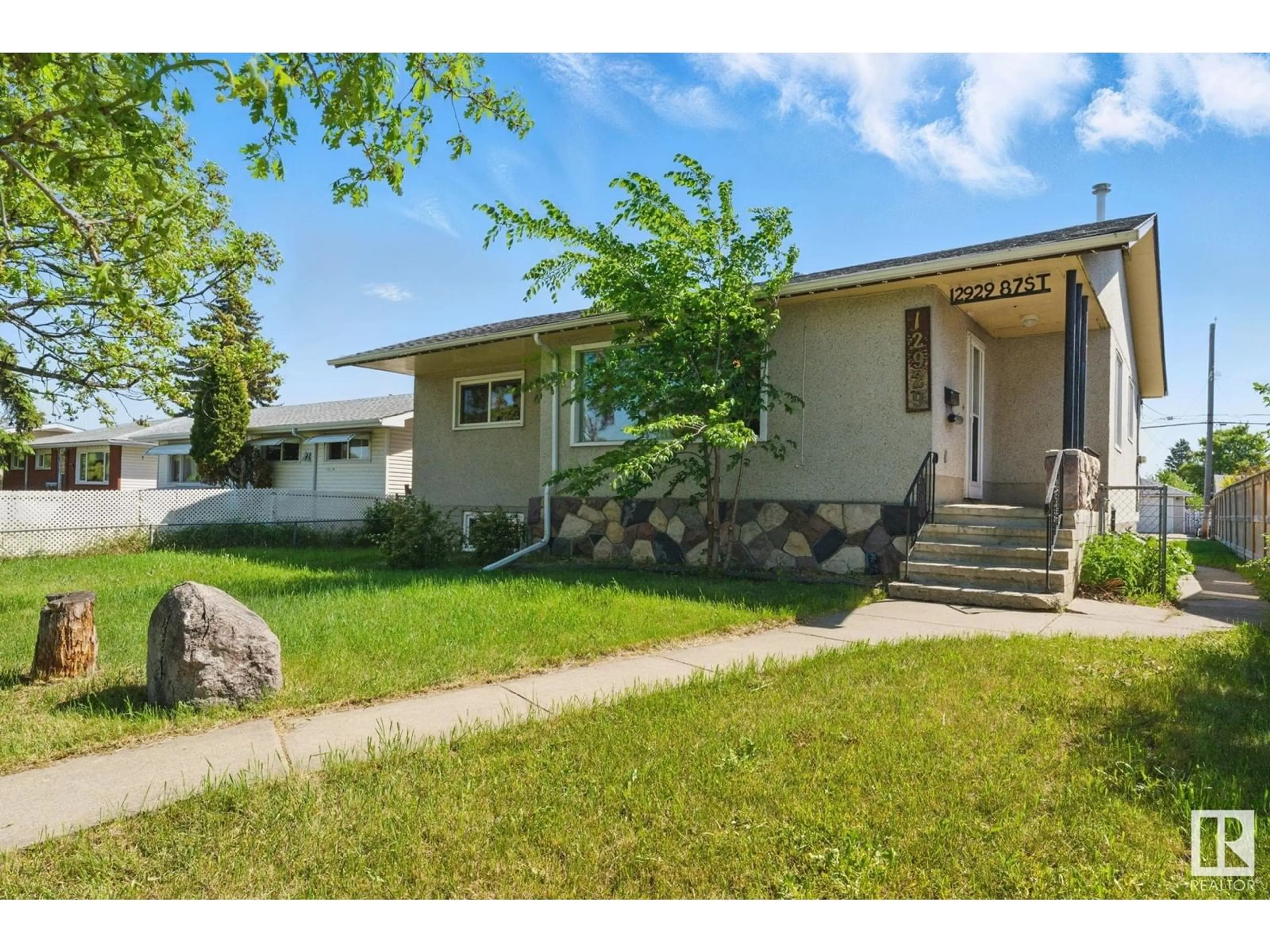 Unknown for 12929 87 ST, Edmonton Alberta T5E3E2