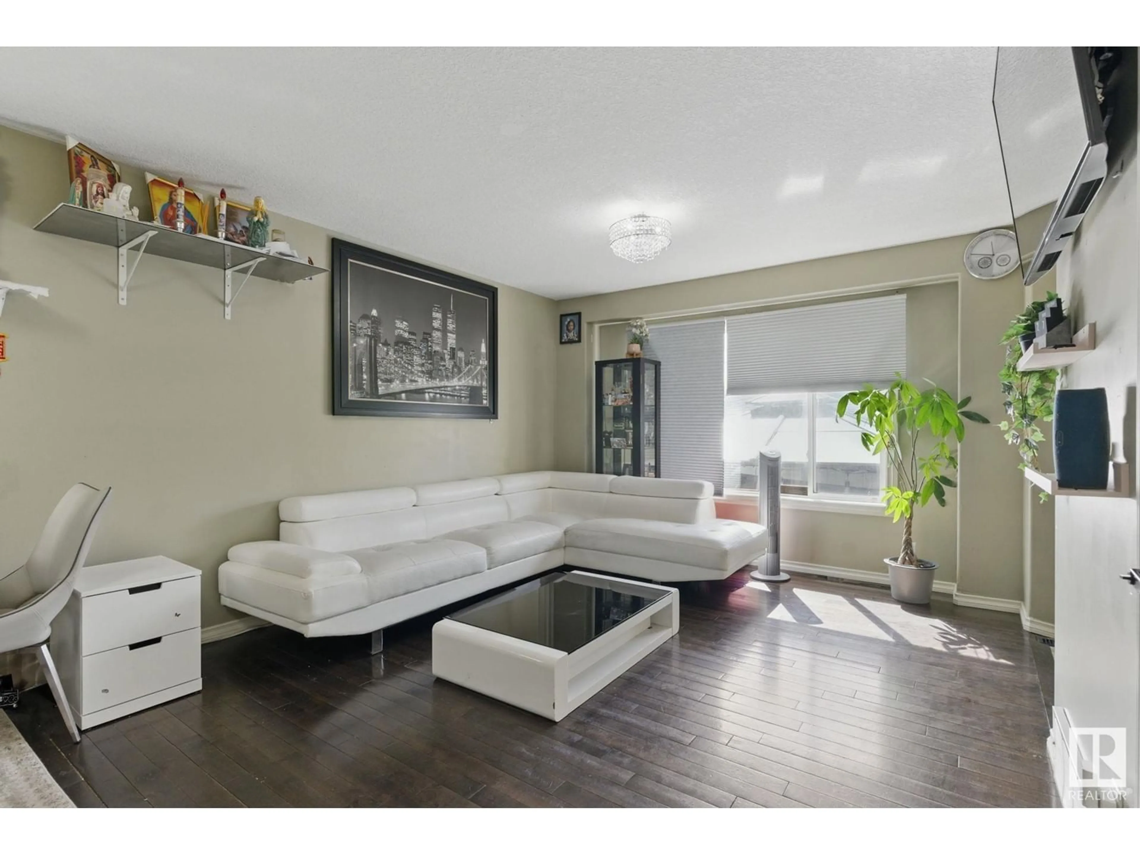 Living room with furniture, unknown for 11528 81 ST, Edmonton Alberta T5B2R8