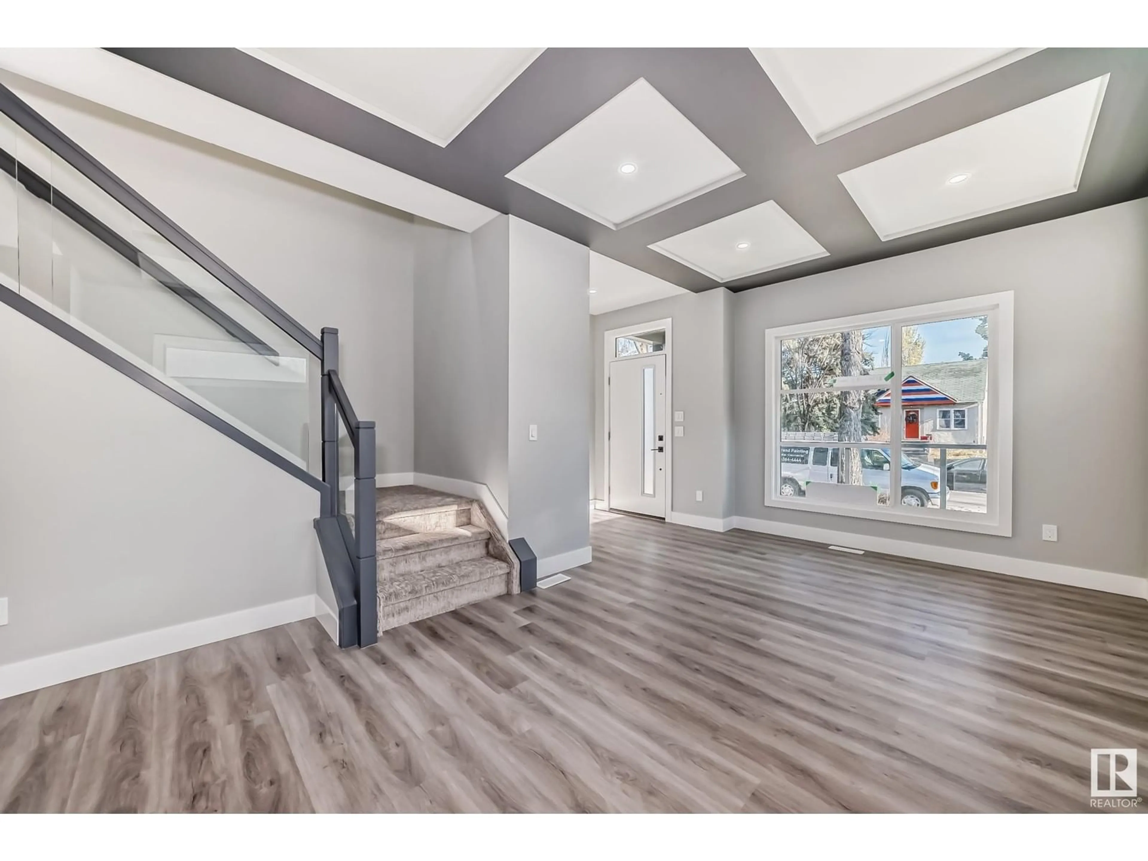 Indoor entryway for NW - 12110 123 ST, Edmonton Alberta T5L0H3