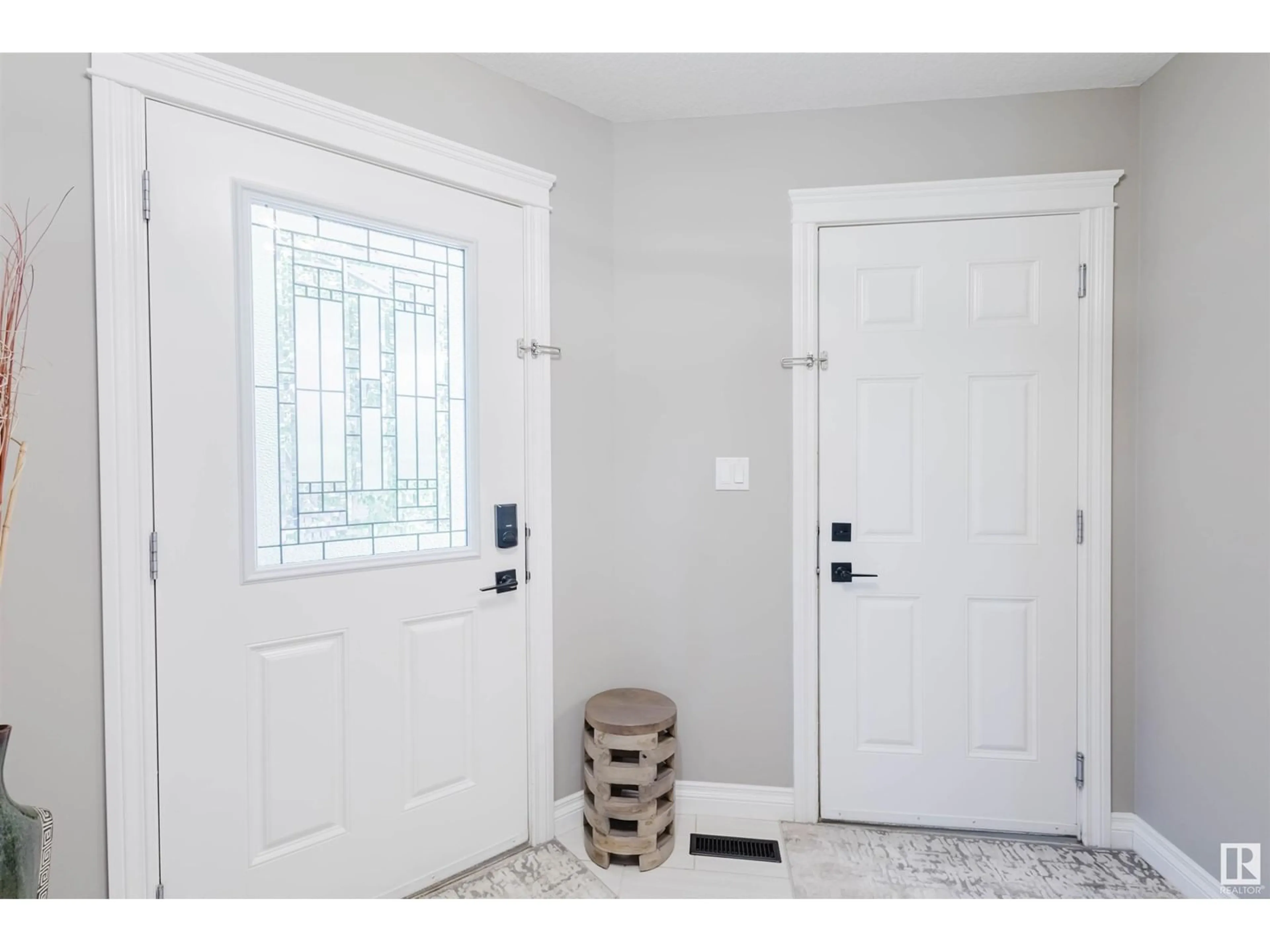 Indoor entryway for SW - 1109 176 ST, Edmonton Alberta T6W2B7