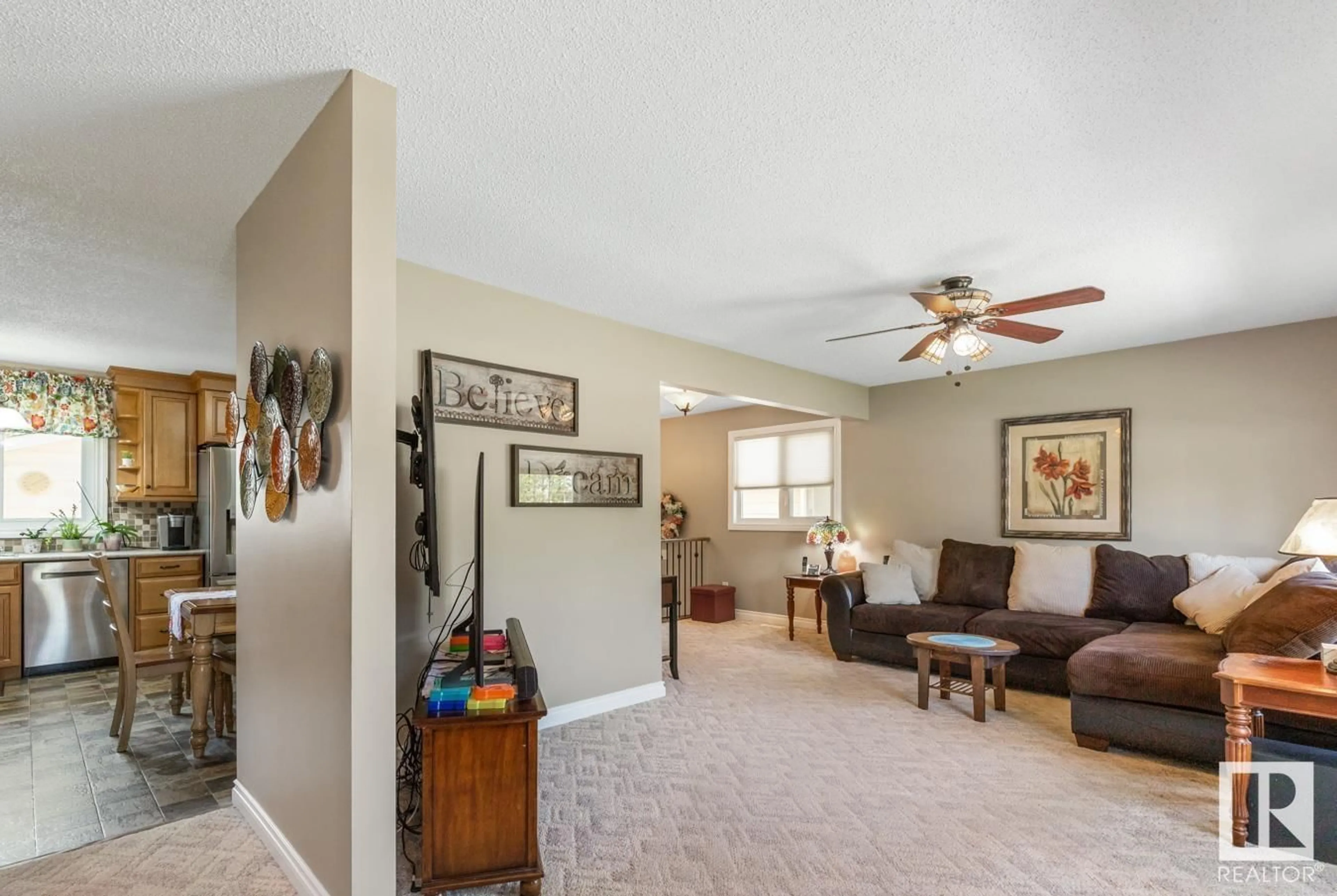 Living room with furniture, unknown for 52 WOODHAVEN DR, Spruce Grove Alberta T7X1M6