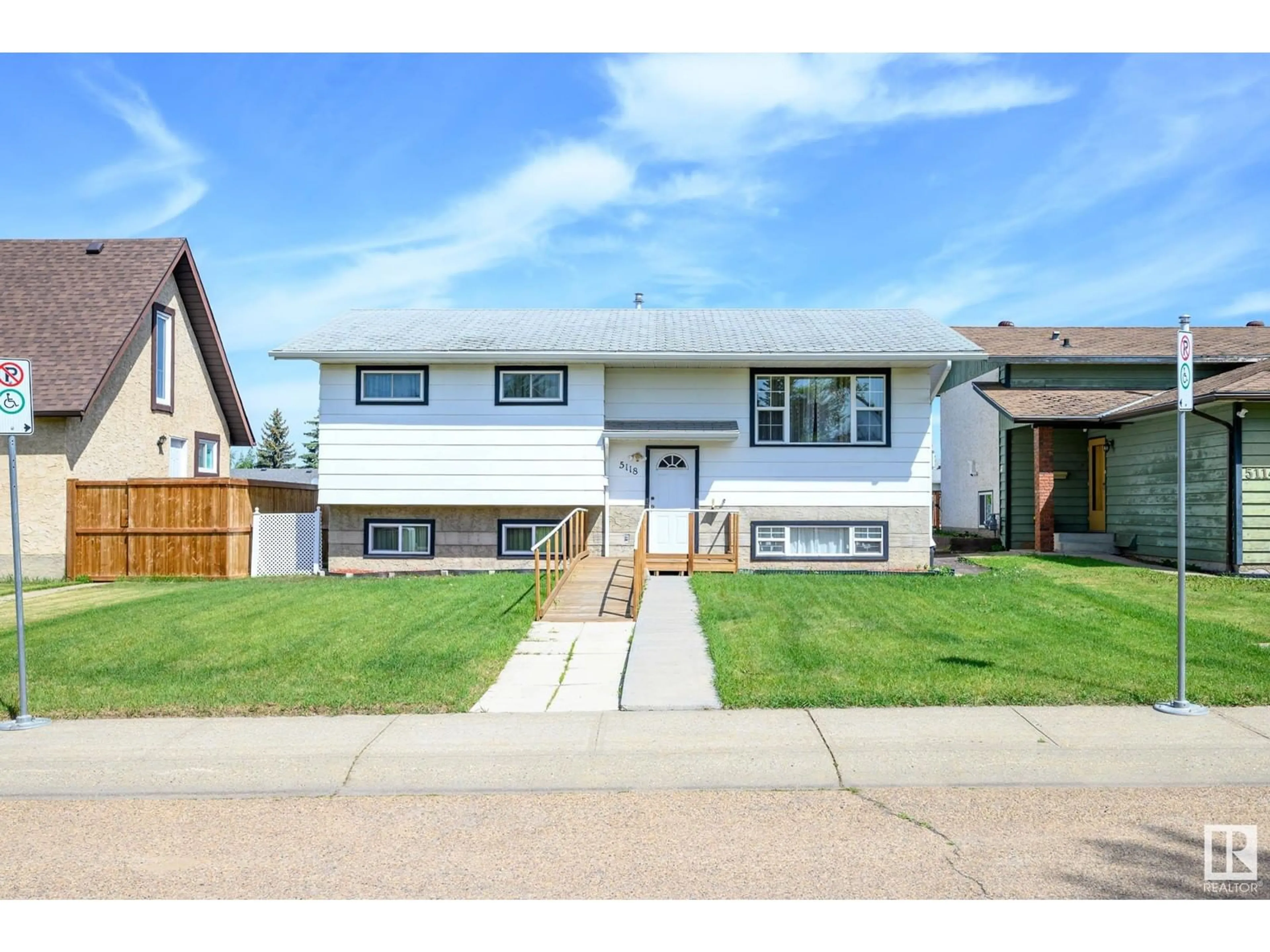 Home with vinyl exterior material, street for 5118 17A AV, Edmonton Alberta T6L1A6