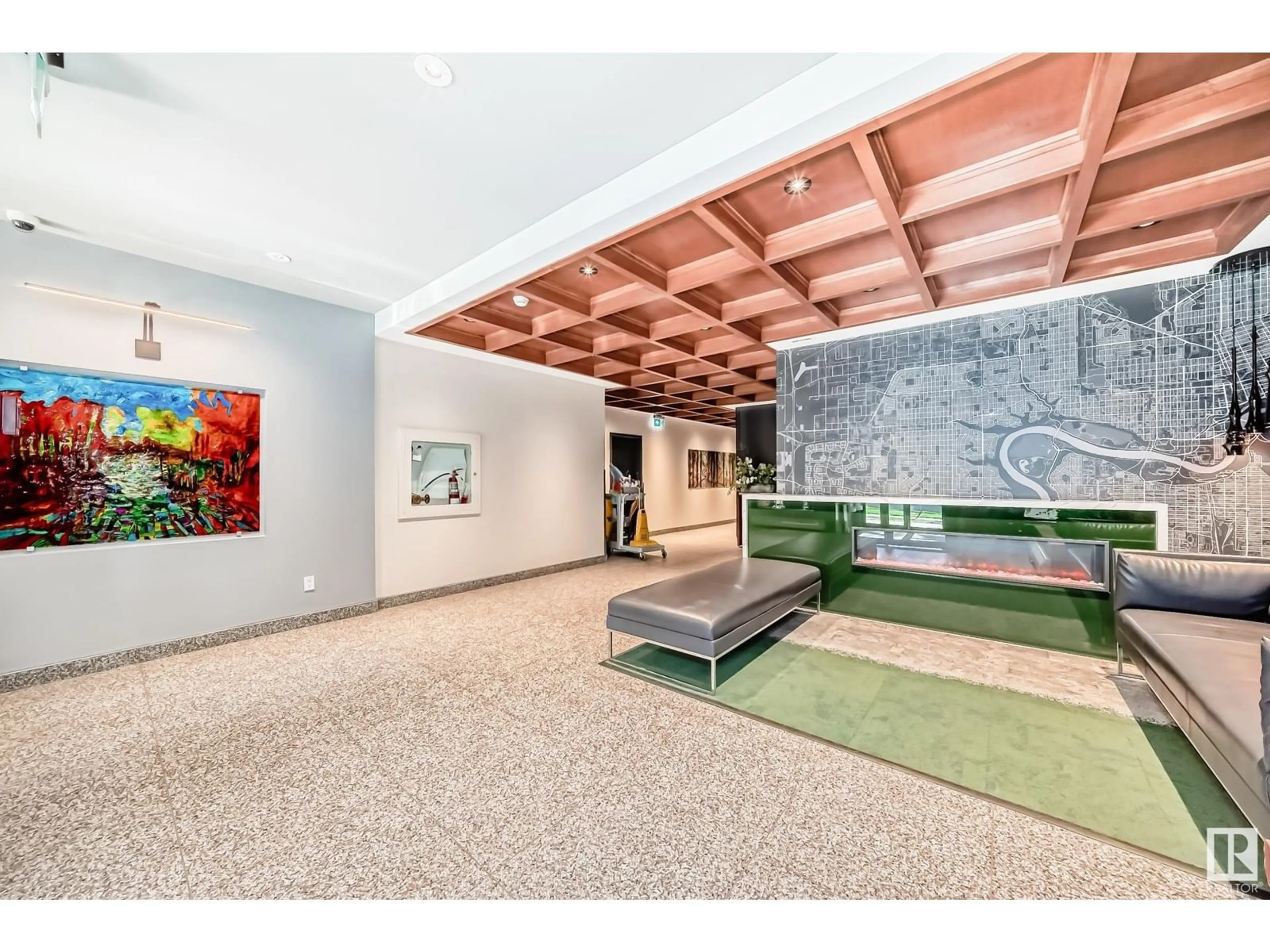 Indoor foyer for #1002 - 9916 113 ST, Edmonton Alberta T5K2N3