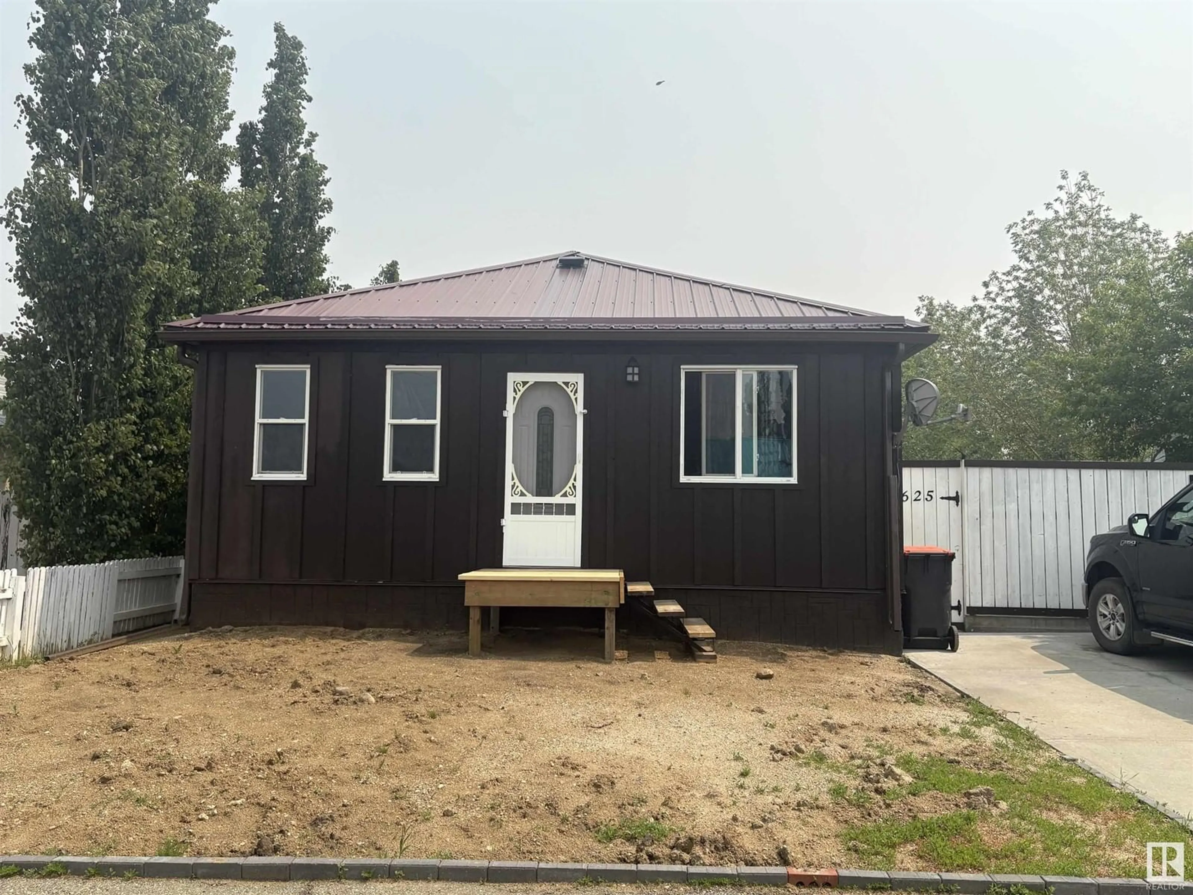 Shed for 625 4 ST, Thorhild Alberta T0A3J0
