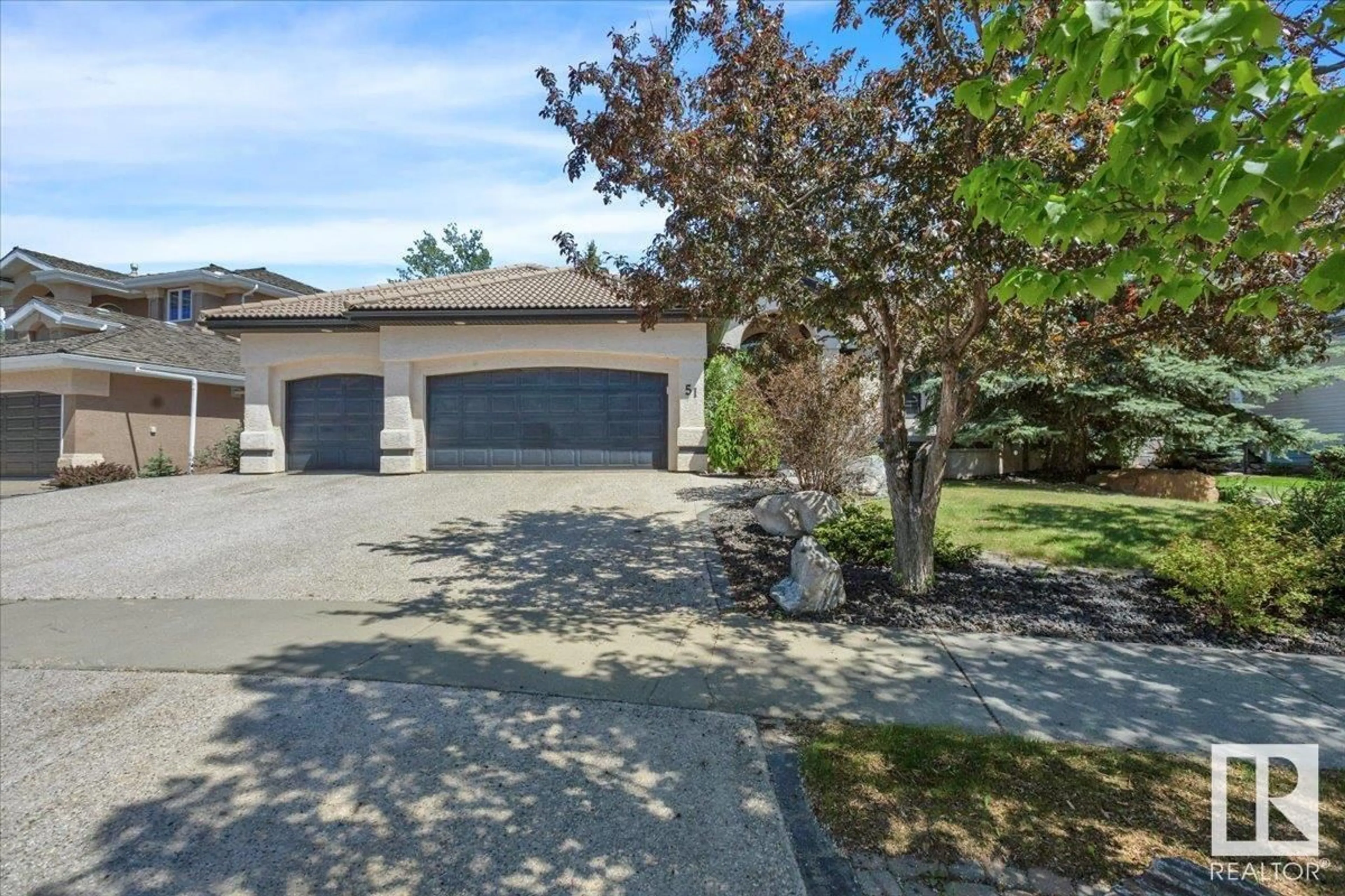 A pic from outside/outdoor area/front of a property/back of a property/a pic from drone, street for 51 L'HIRONDELLE CO, St. Albert Alberta T8N6T8