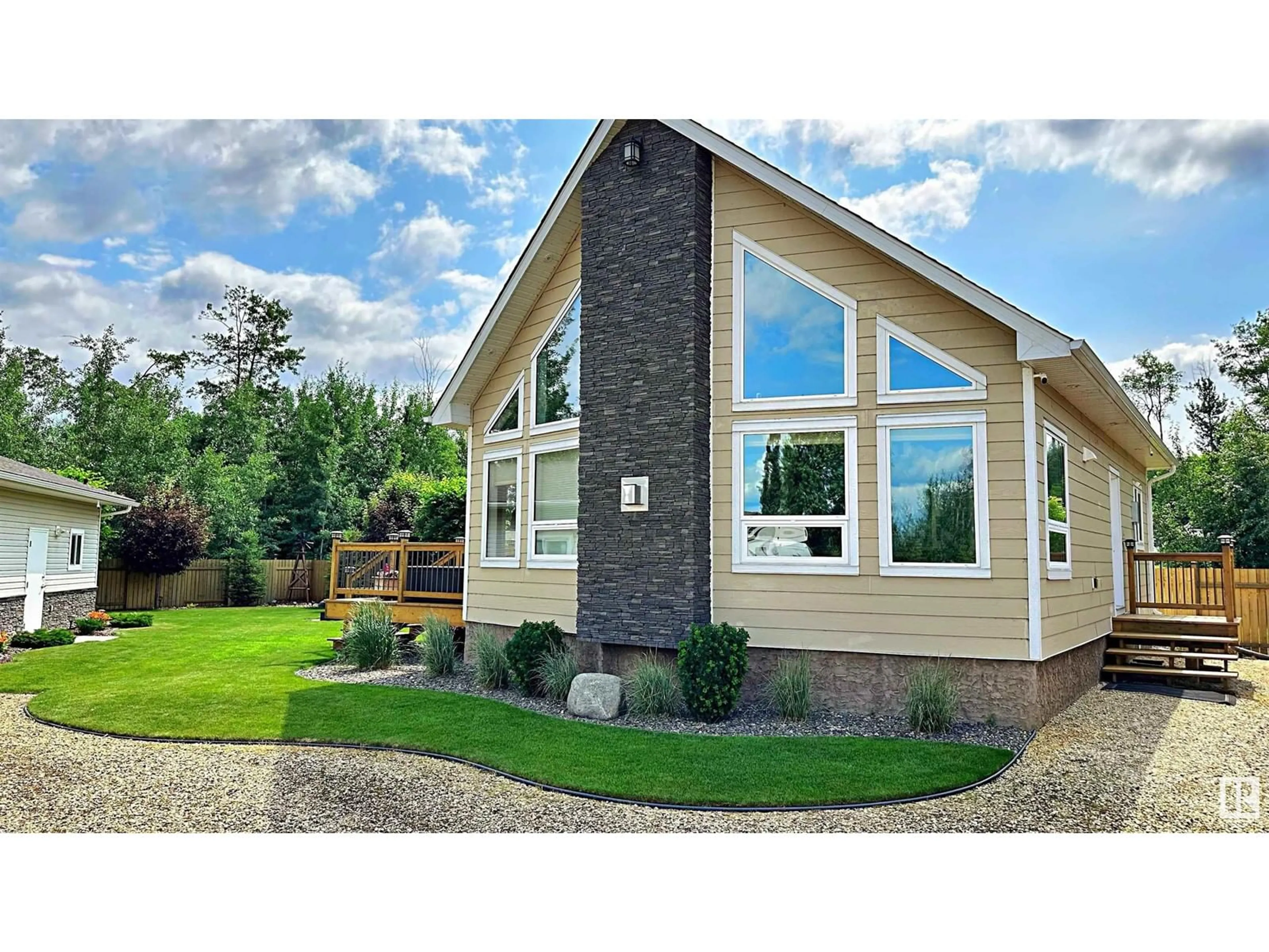 Home with vinyl exterior material, mountain view for 162 - 219 PEACE RIVER AV, Joussard Alberta T0G1J0