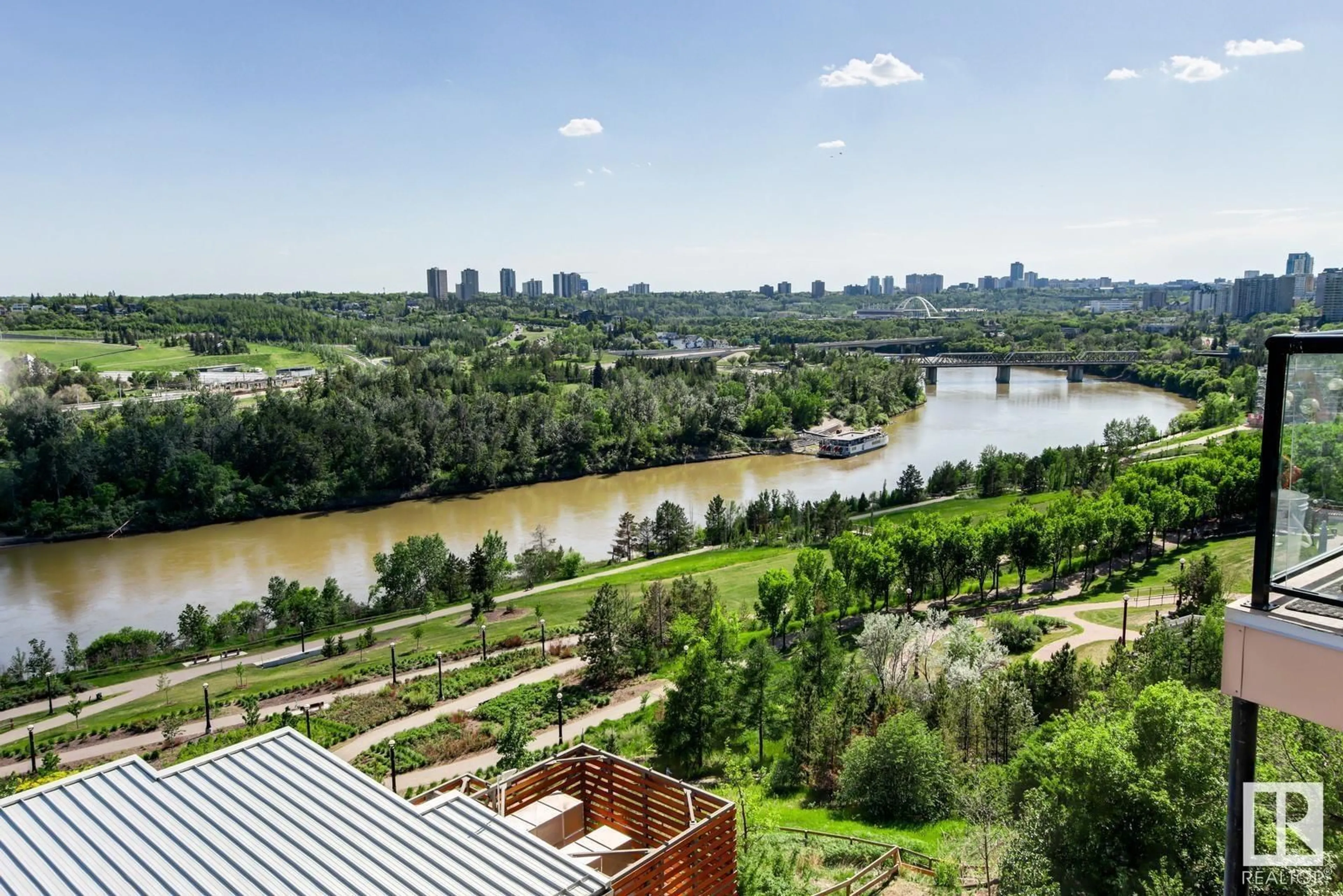 A pic from outside/outdoor area/front of a property/back of a property/a pic from drone, water/lake/river/ocean view for 506 - 9503 101 AV, Edmonton Alberta T5H4R1