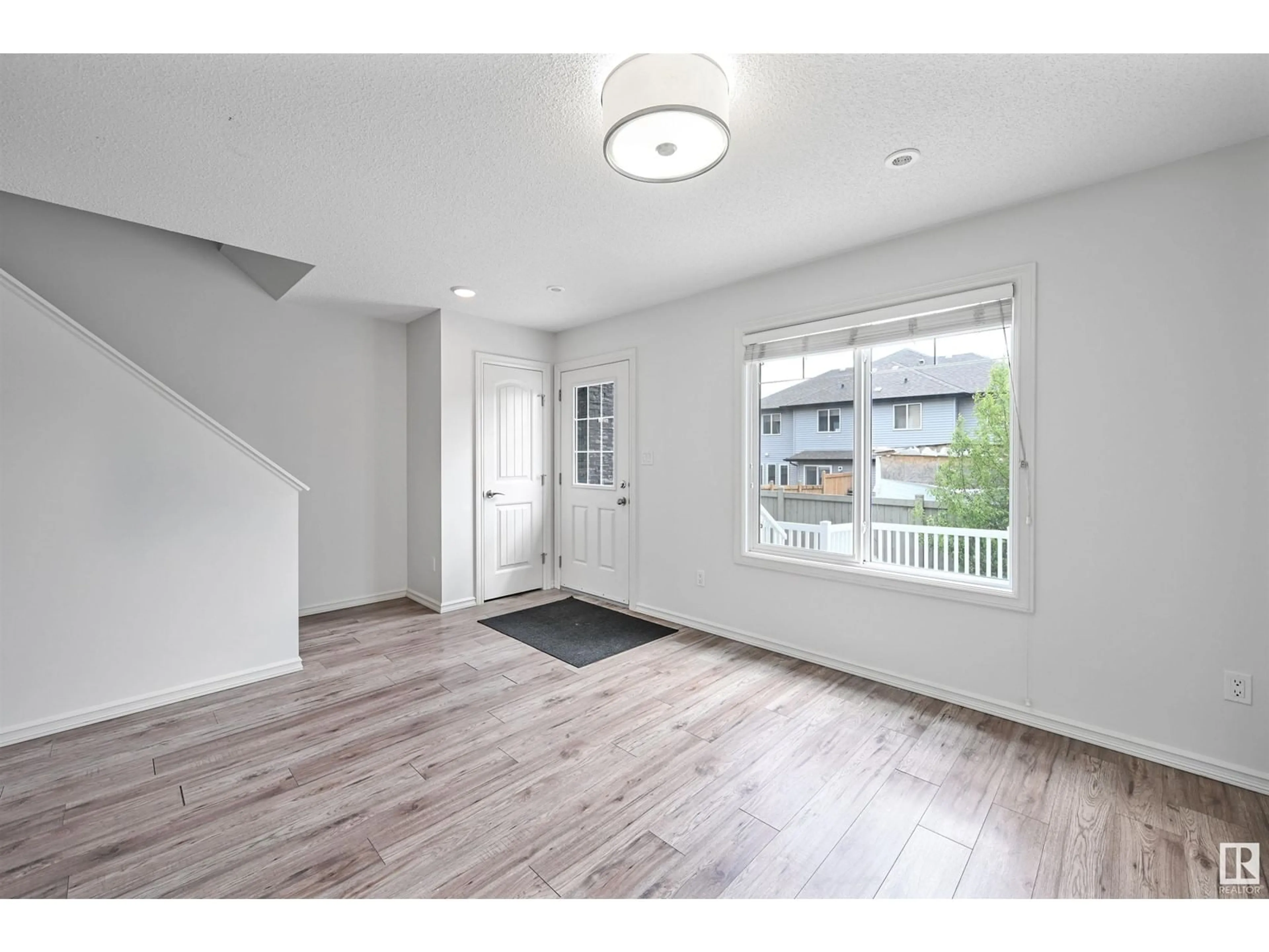 Indoor entryway for #3 - 2215 24 ST, Edmonton Alberta T6T1A6
