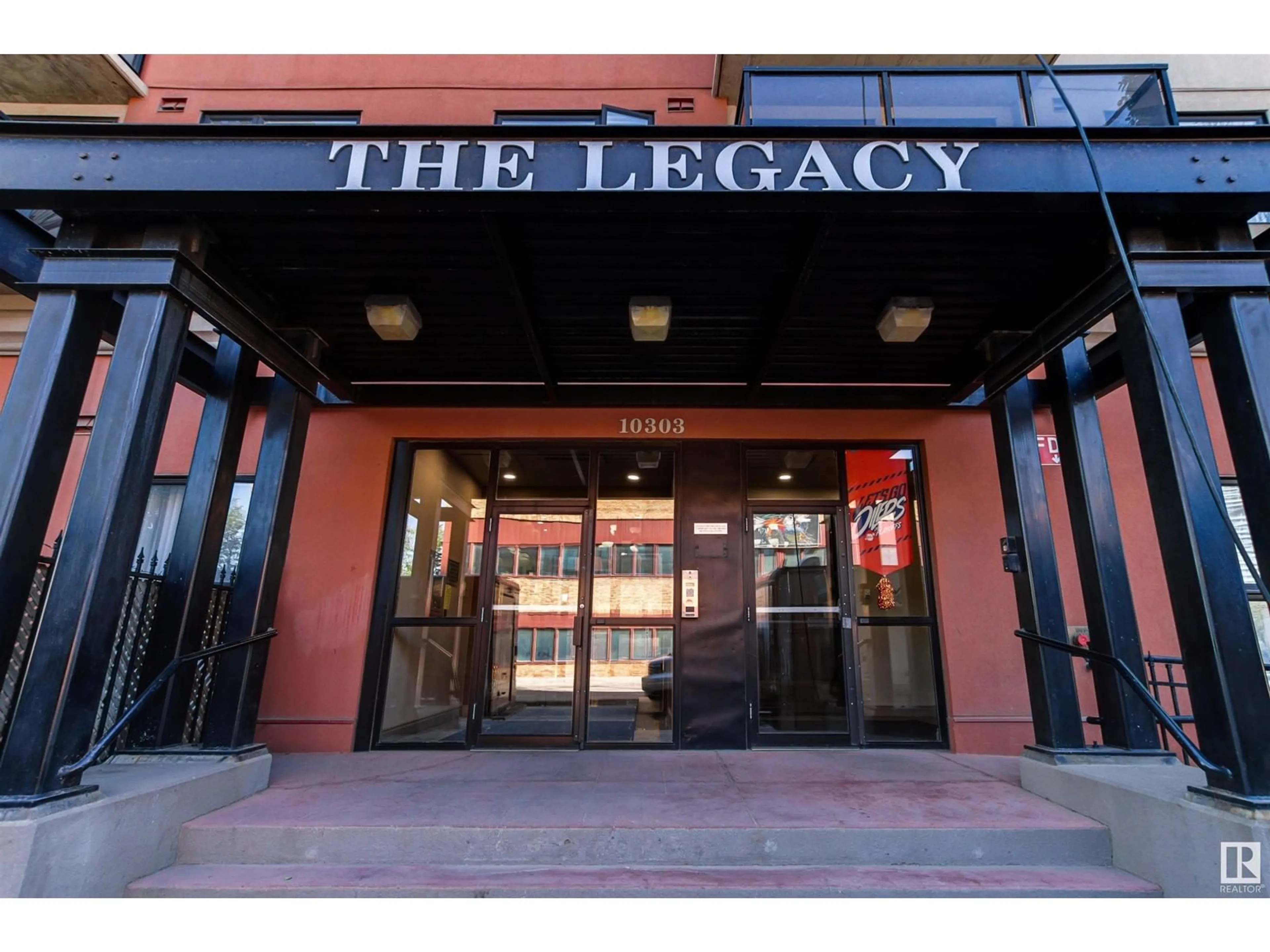 Lobby for 901 - 10303 105 ST NW, Edmonton Alberta T5J5G3