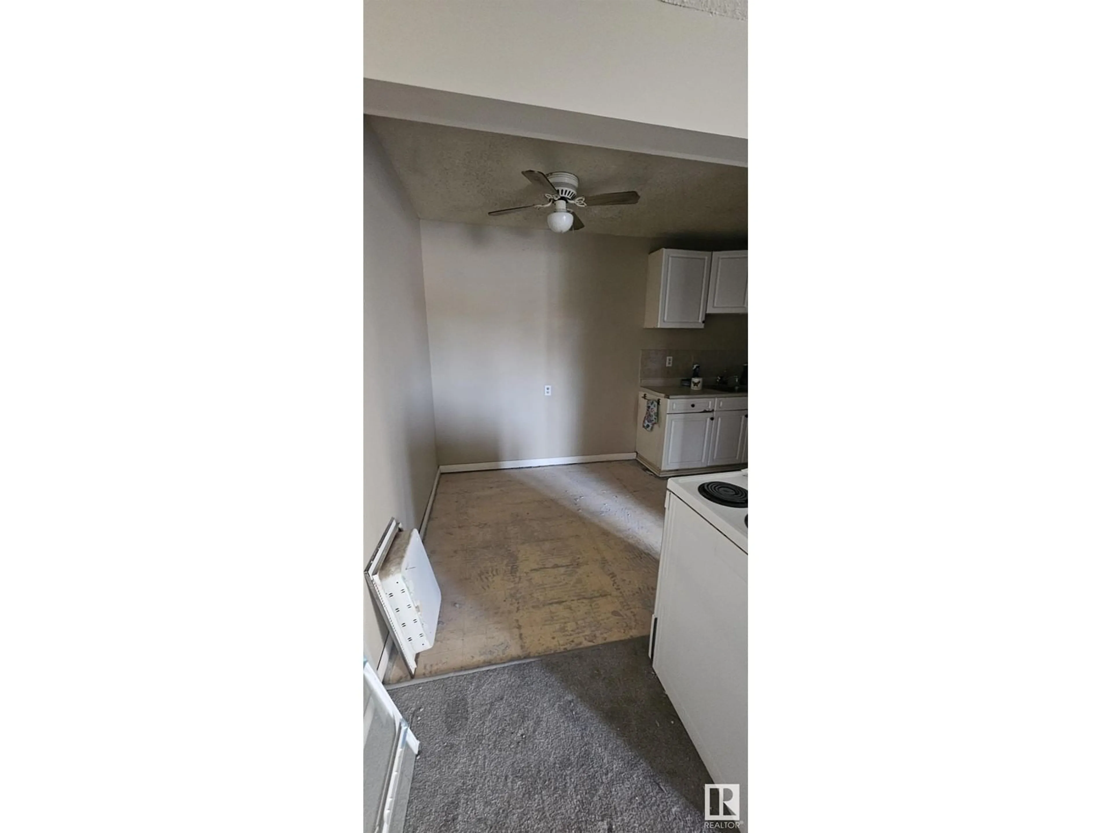A pic of a room for 204 - 3720 118 AV, Edmonton Alberta T5W0Z6