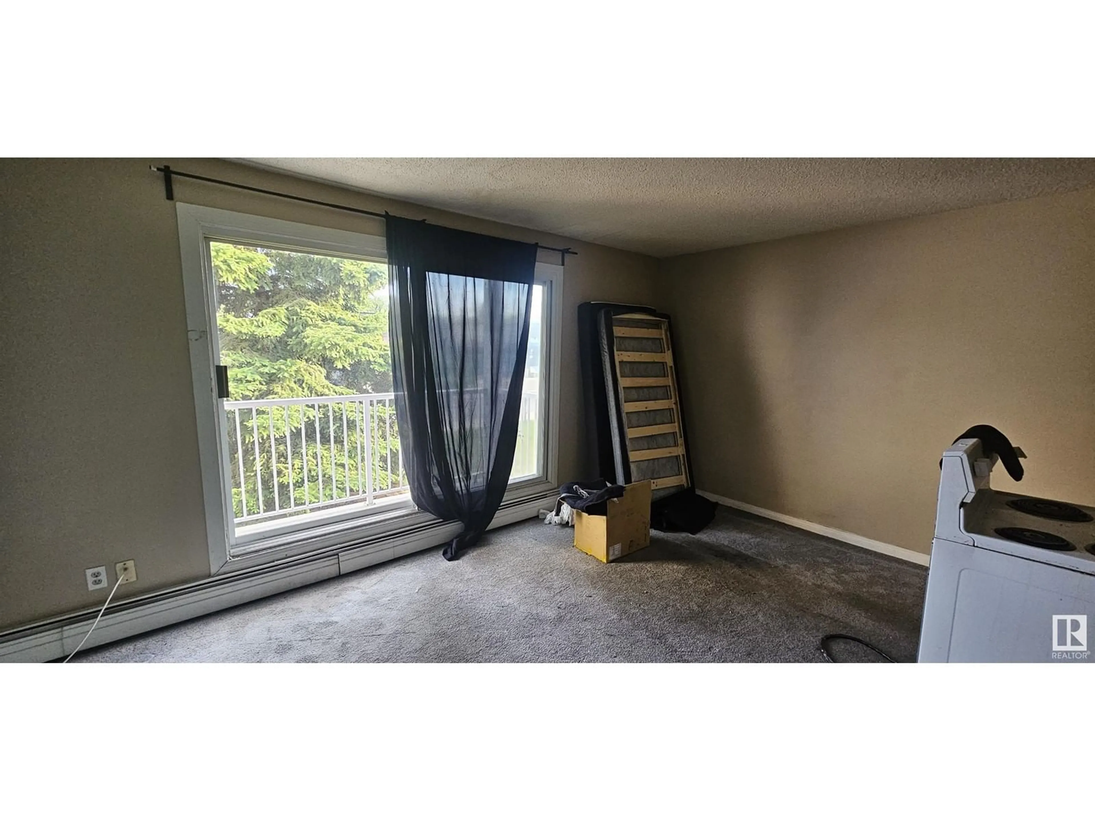 A pic of a room for 204 - 3720 118 AV, Edmonton Alberta T5W0Z6