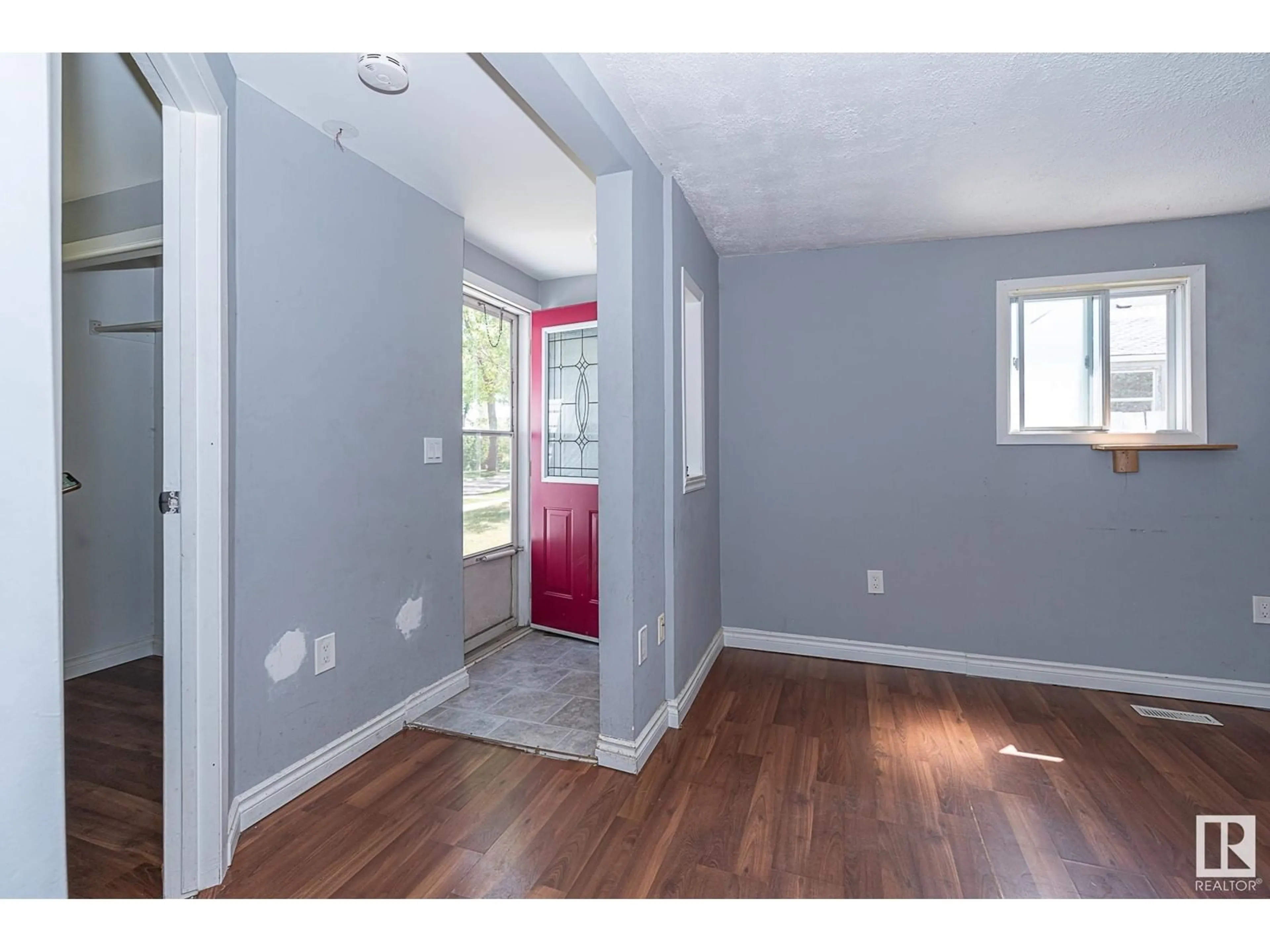 Indoor entryway for NW - 12018 62 ST, Edmonton Alberta T5W5C8