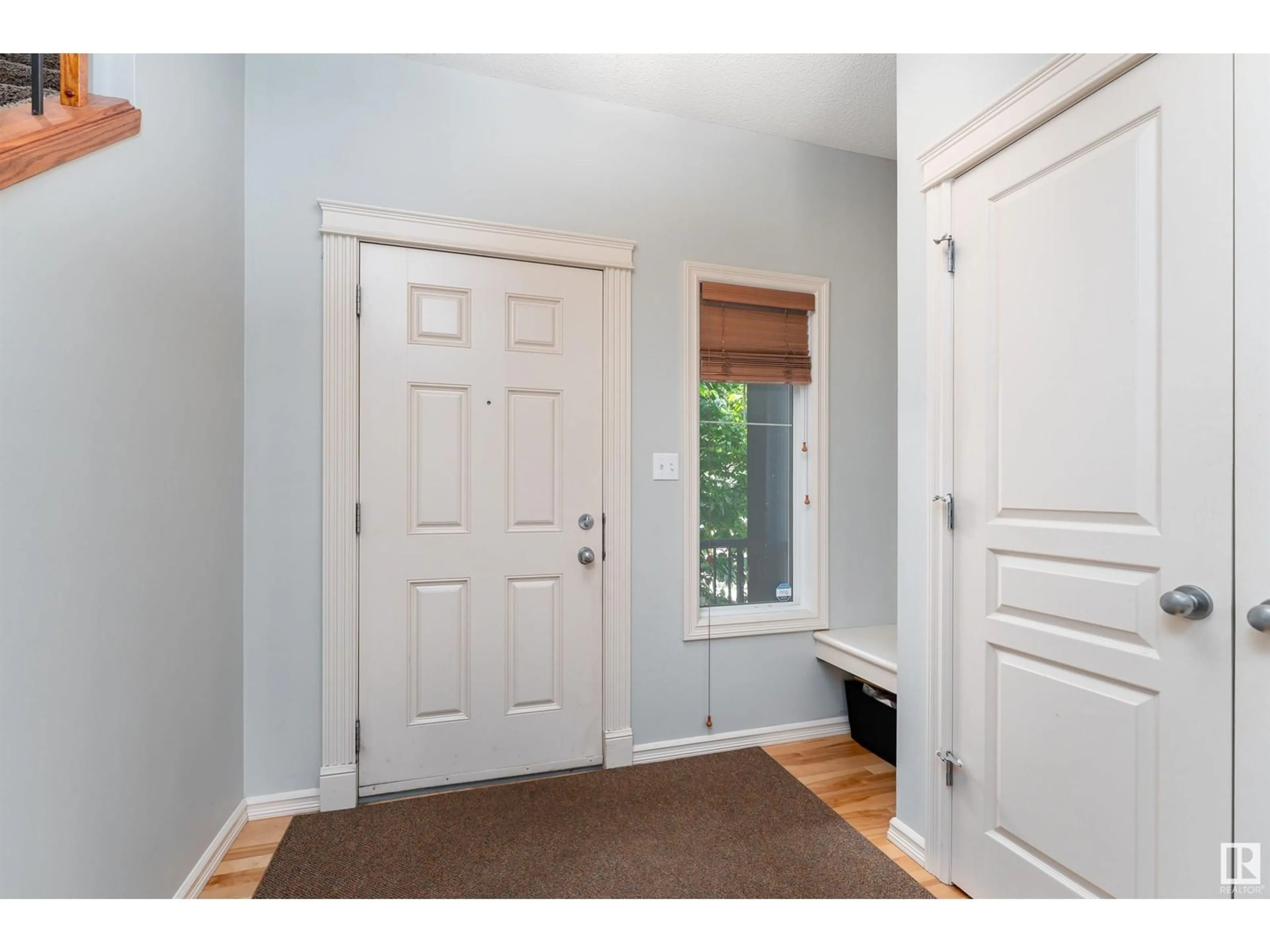 Indoor entryway for 57 WHISTLER PL, Fort Saskatchewan Alberta T8L0B6