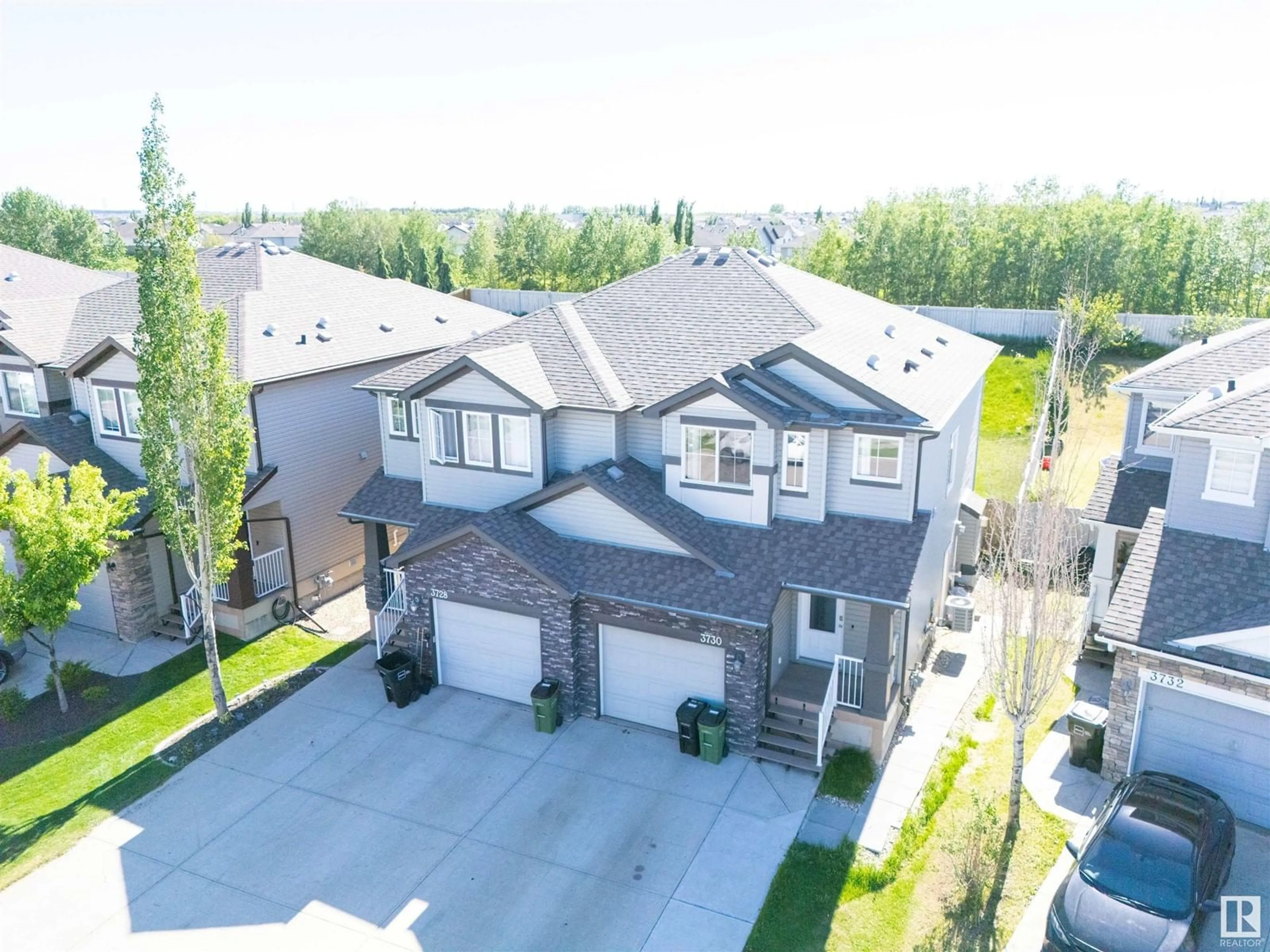 A pic from outside/outdoor area/front of a property/back of a property/a pic from drone, street for 3730 9 ST, Edmonton Alberta T6T0S2