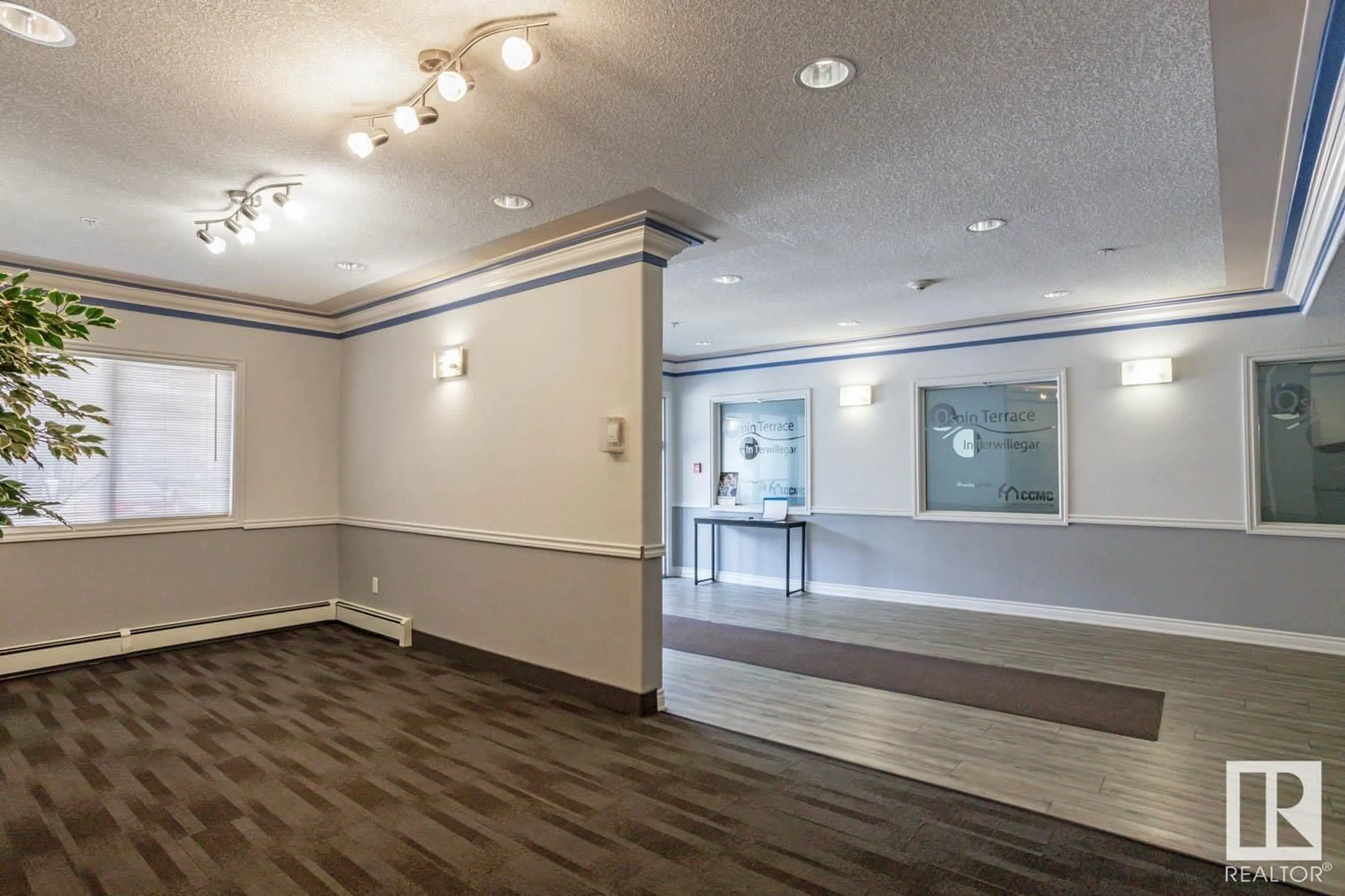 Indoor foyer for #216 - 1204 156 ST, Edmonton Alberta T6R0R6
