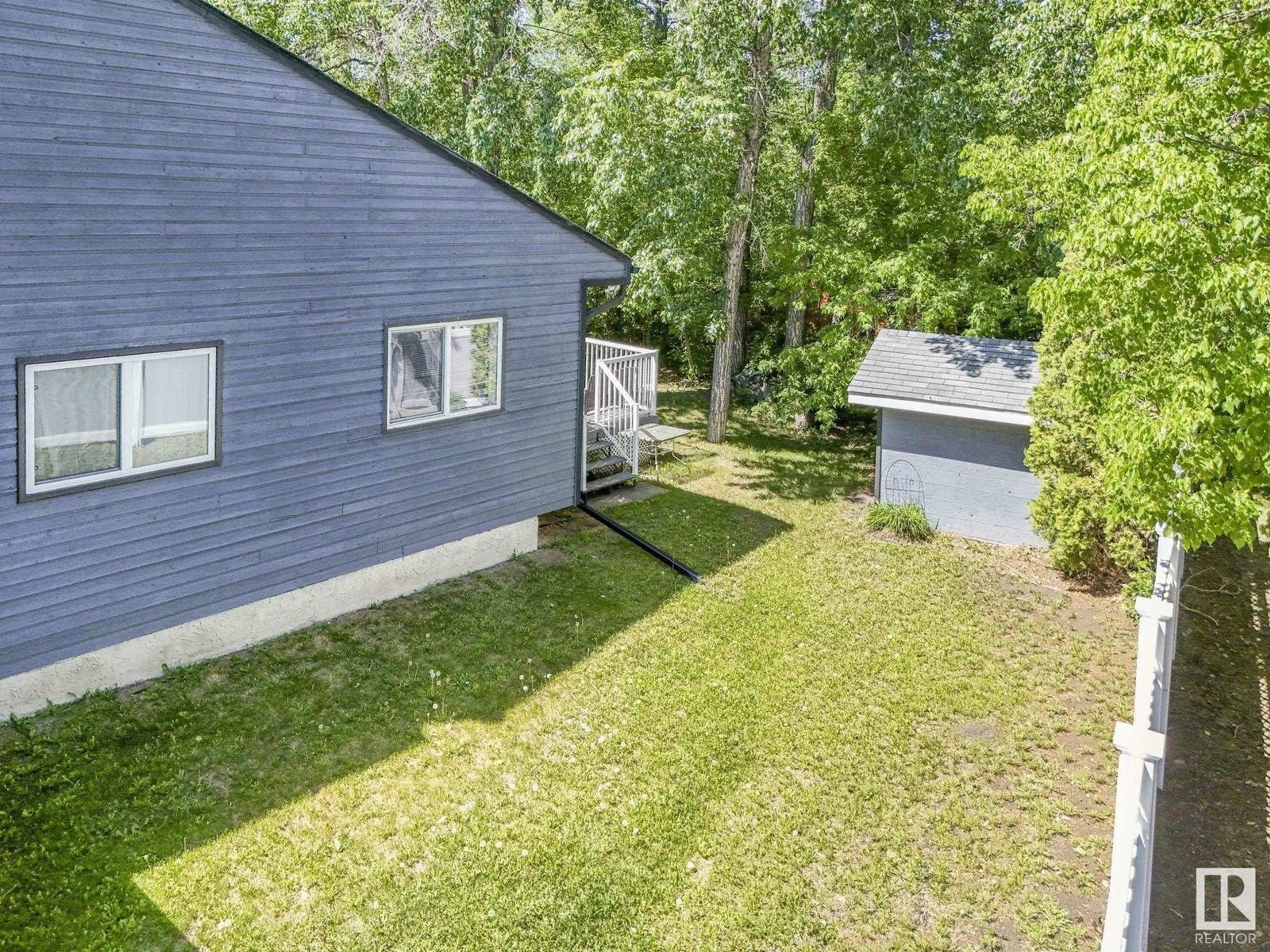 A pic from outside/outdoor area/front of a property/back of a property/a pic from drone, unknown for #107 - 107 GRANDIN RD, St. Albert Alberta T8N6H7