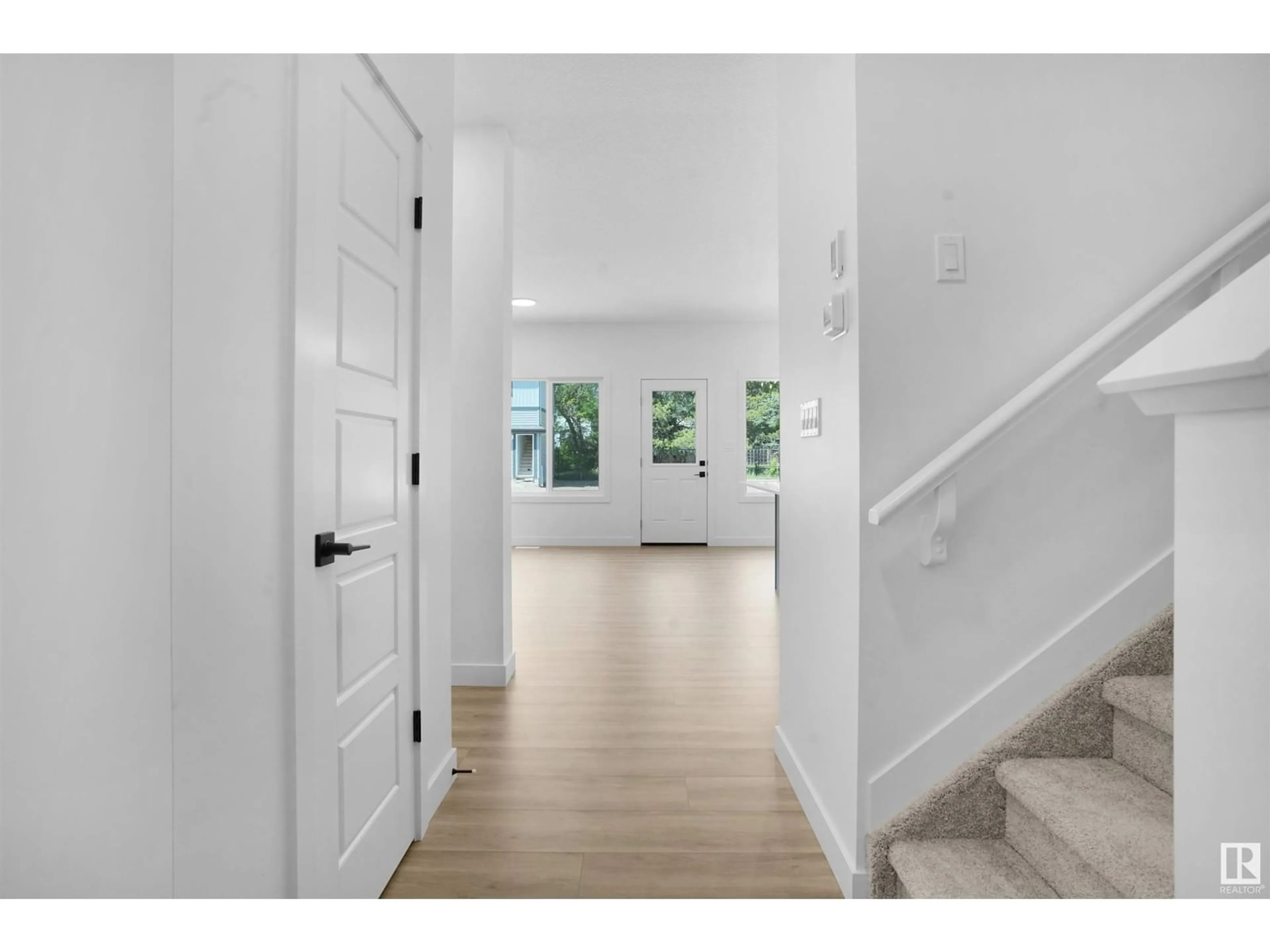 Indoor entryway for NW - 4020 208 ST, Edmonton Alberta T6M3E4