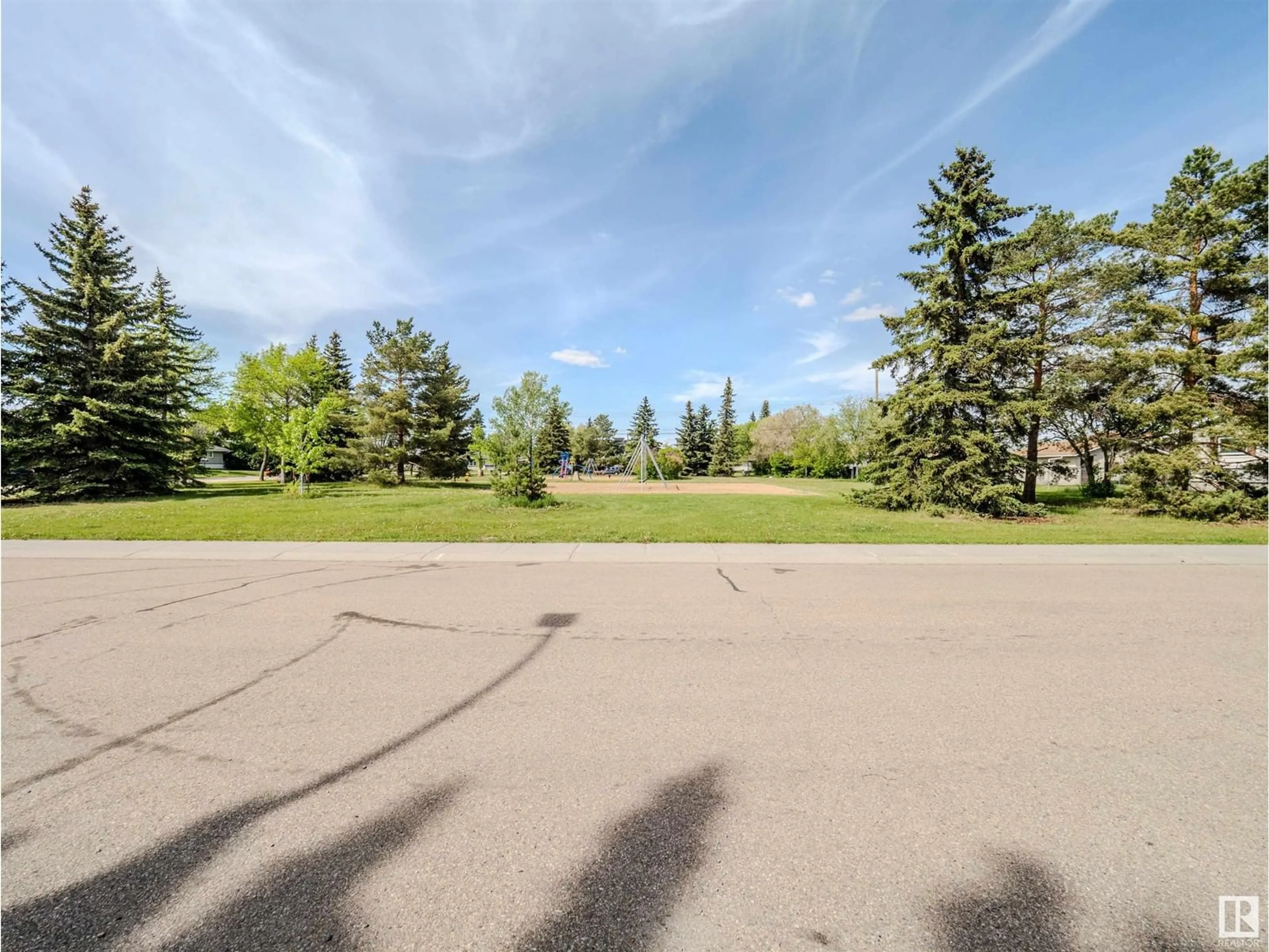 A pic from outside/outdoor area/front of a property/back of a property/a pic from drone, unknown for 10319 135A AV, Edmonton Alberta T5E2S8