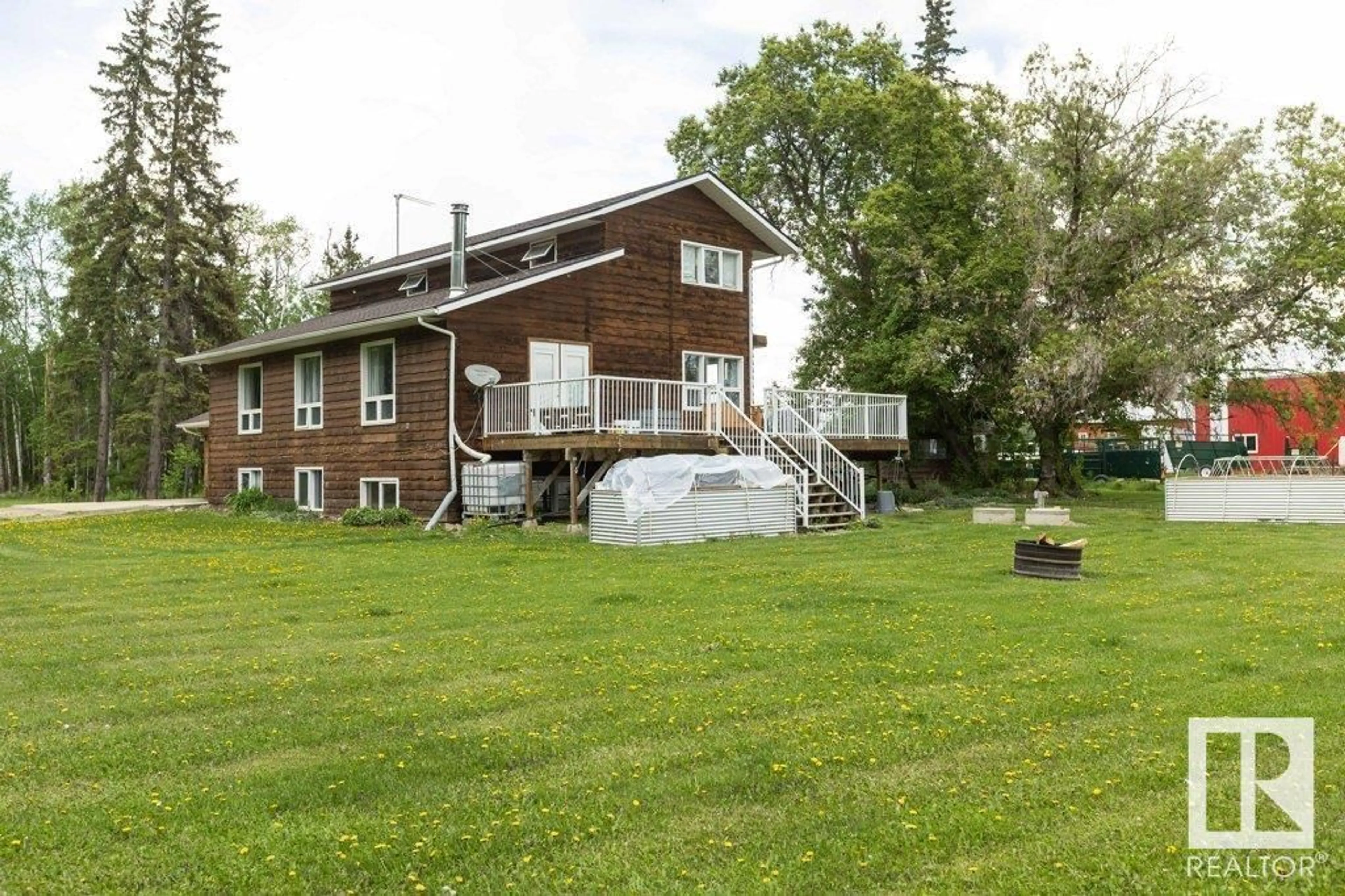 Patio, building for 633005 RG RD 240, Rural Athabasca County Alberta T0G1Z0