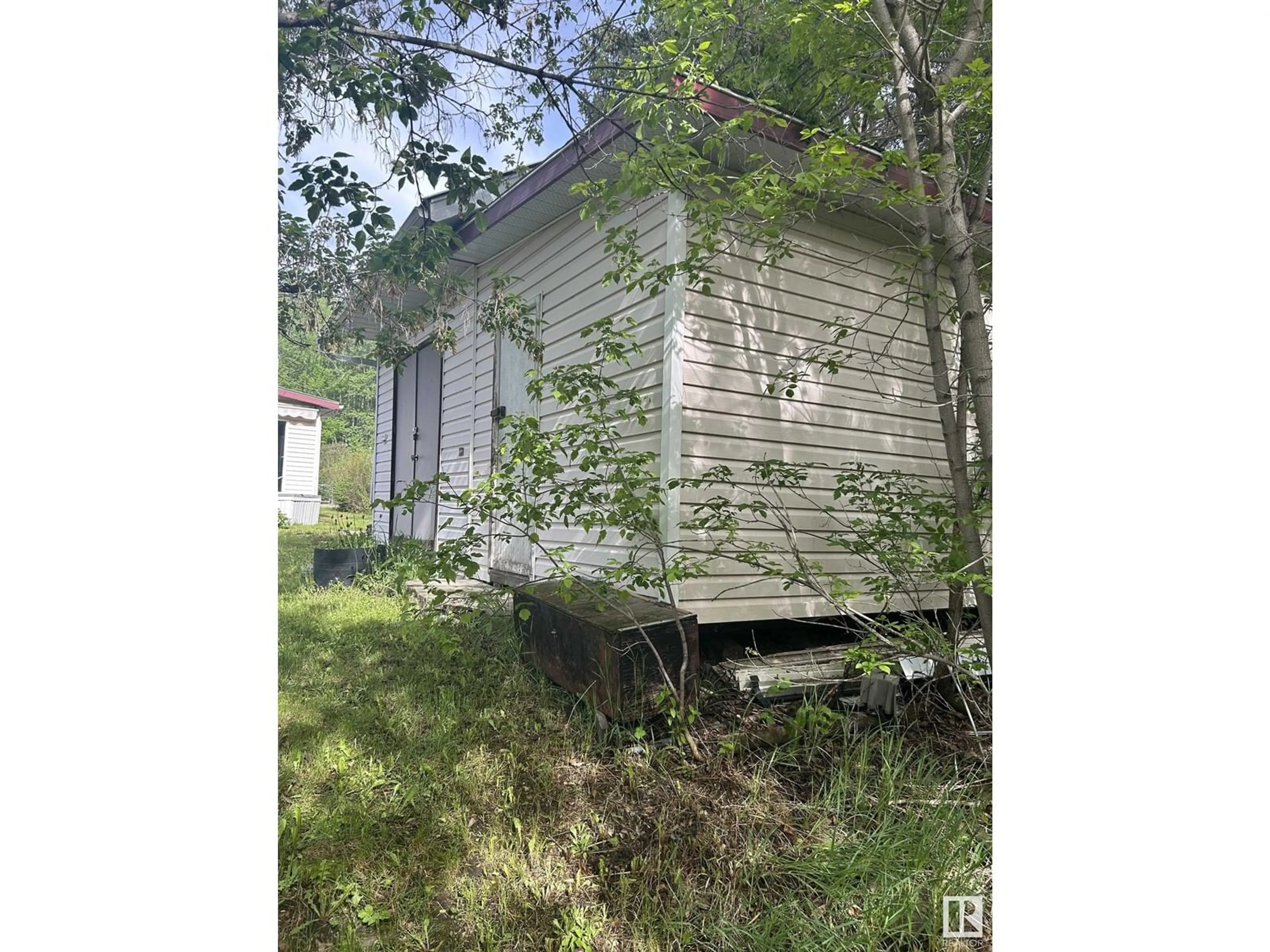 Shed for 147 CEDAR GLEN, Rural Brazeau County Alberta T0C1W0
