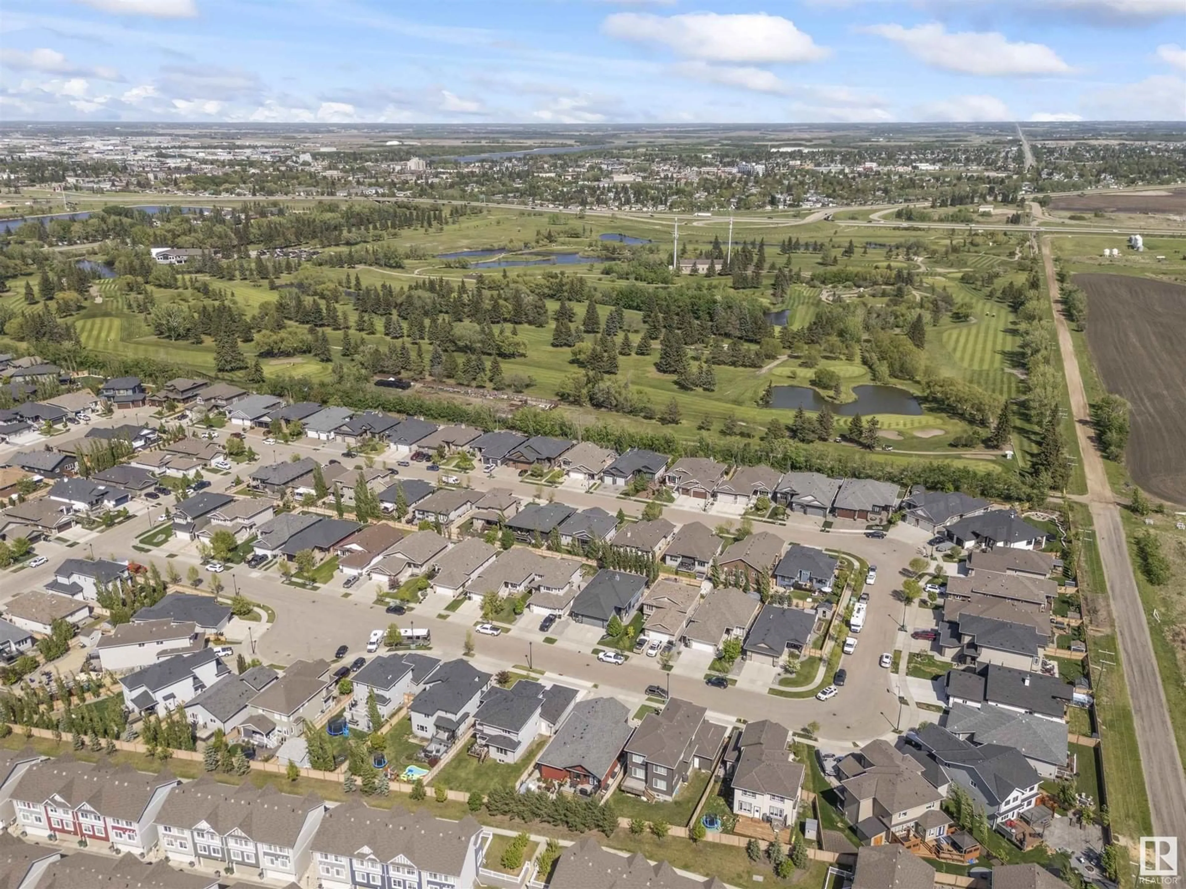 A pic from outside/outdoor area/front of a property/back of a property/a pic from drone, street for 18 WESTLIN DR, Leduc Alberta T9E0N6