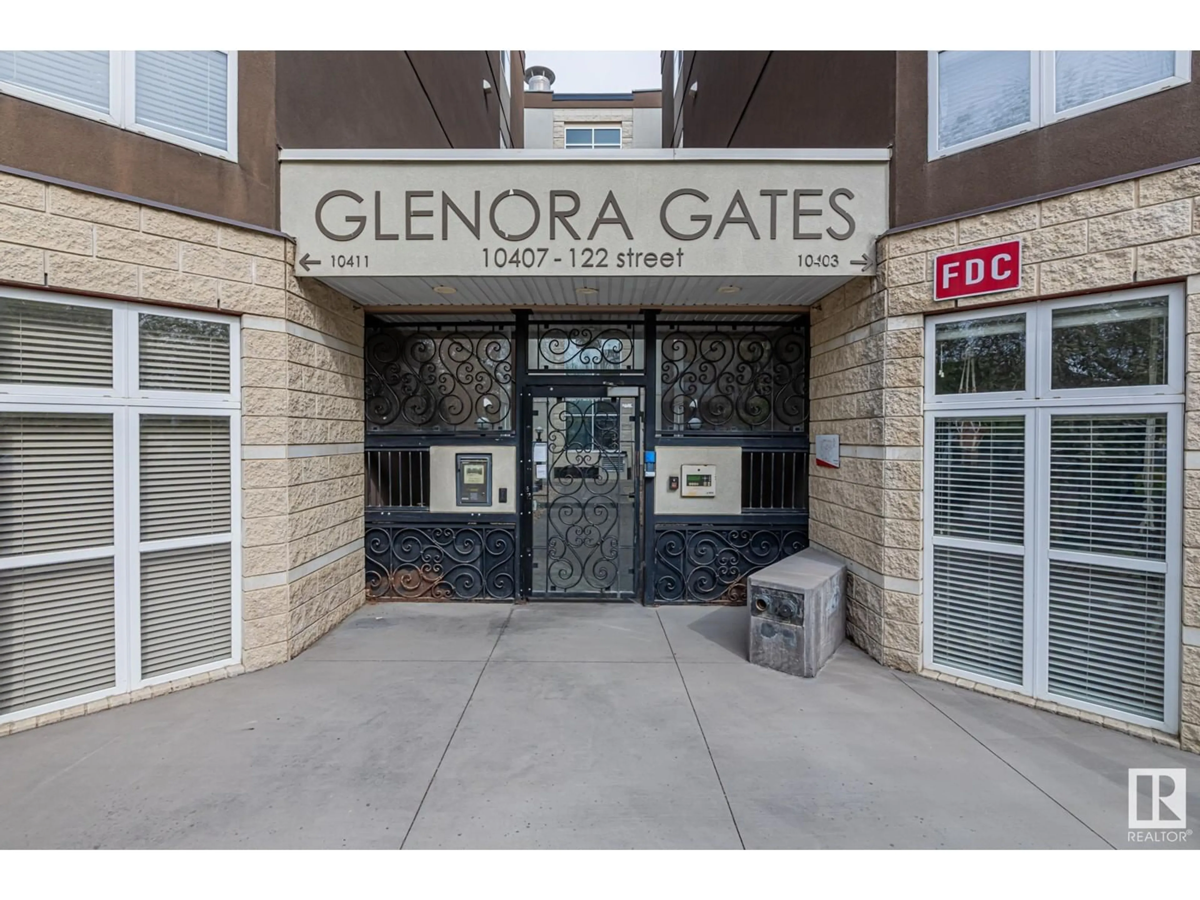 Indoor foyer for #143 - 10403 122 ST, Edmonton Alberta T5N4C1