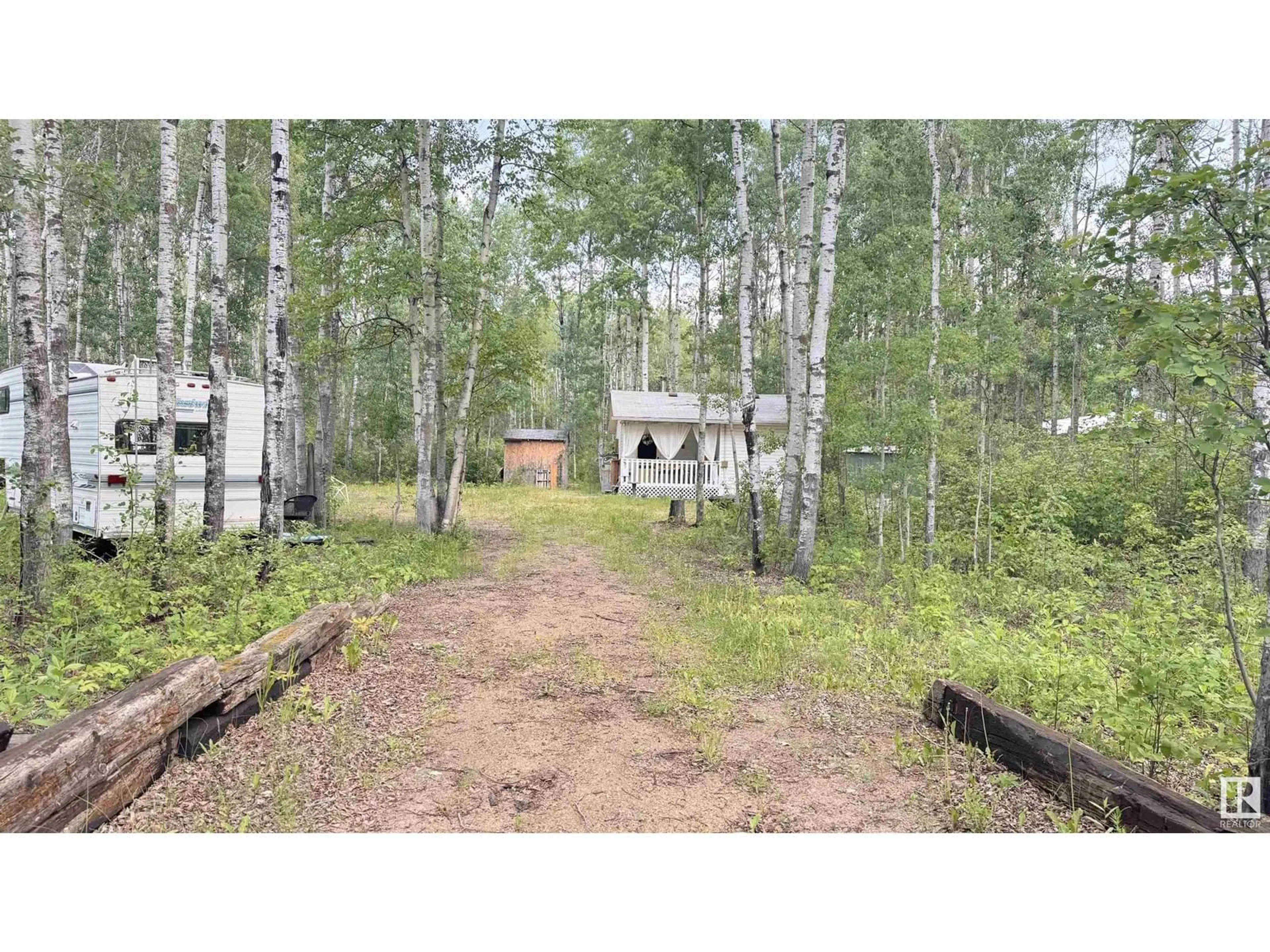 Shed for 834 11013 HWY 28, Rural St. Paul County Alberta T0A0C0