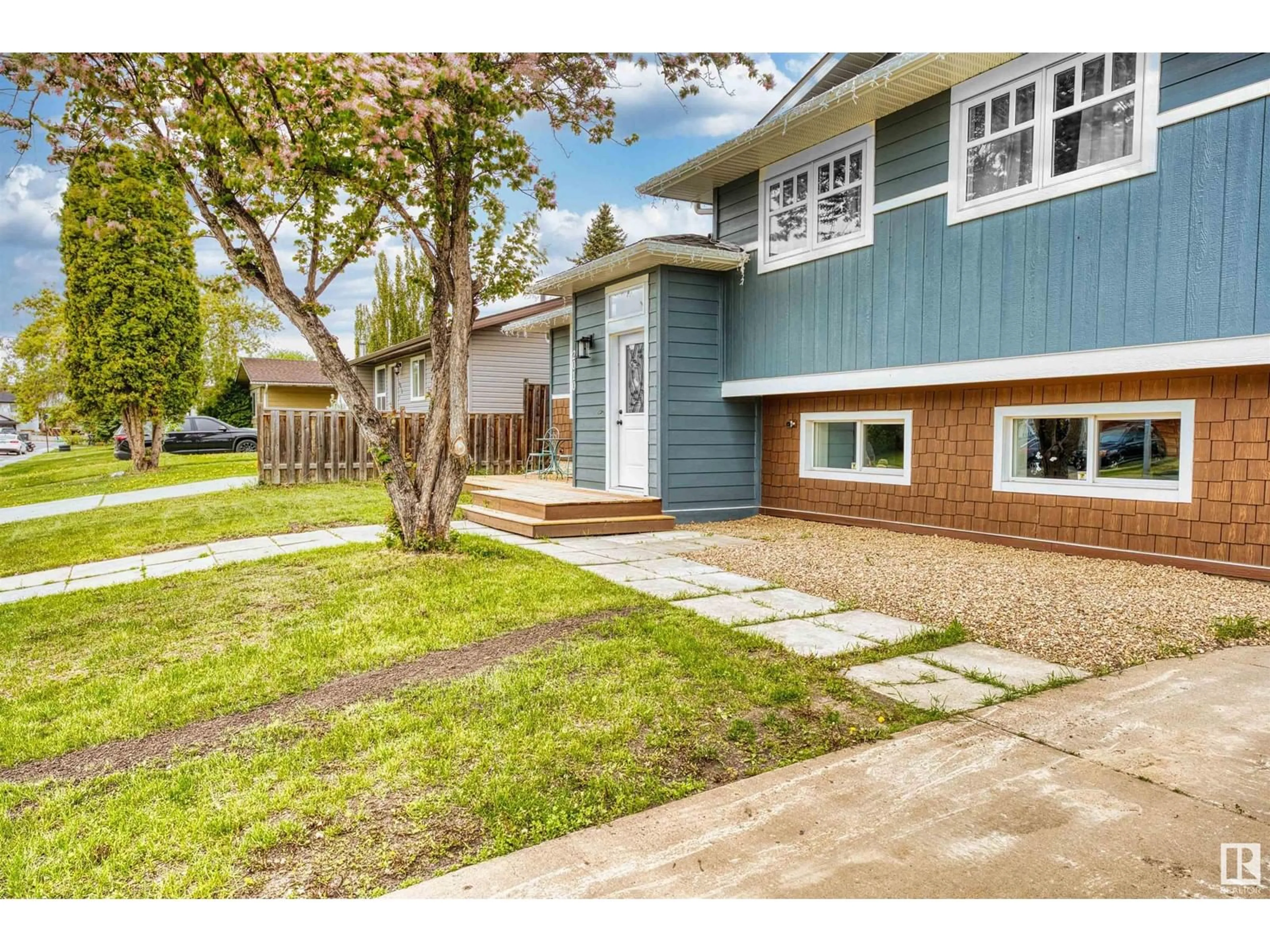 Home with vinyl exterior material, street for 2010 3 AV, Cold Lake Alberta T9M1E1