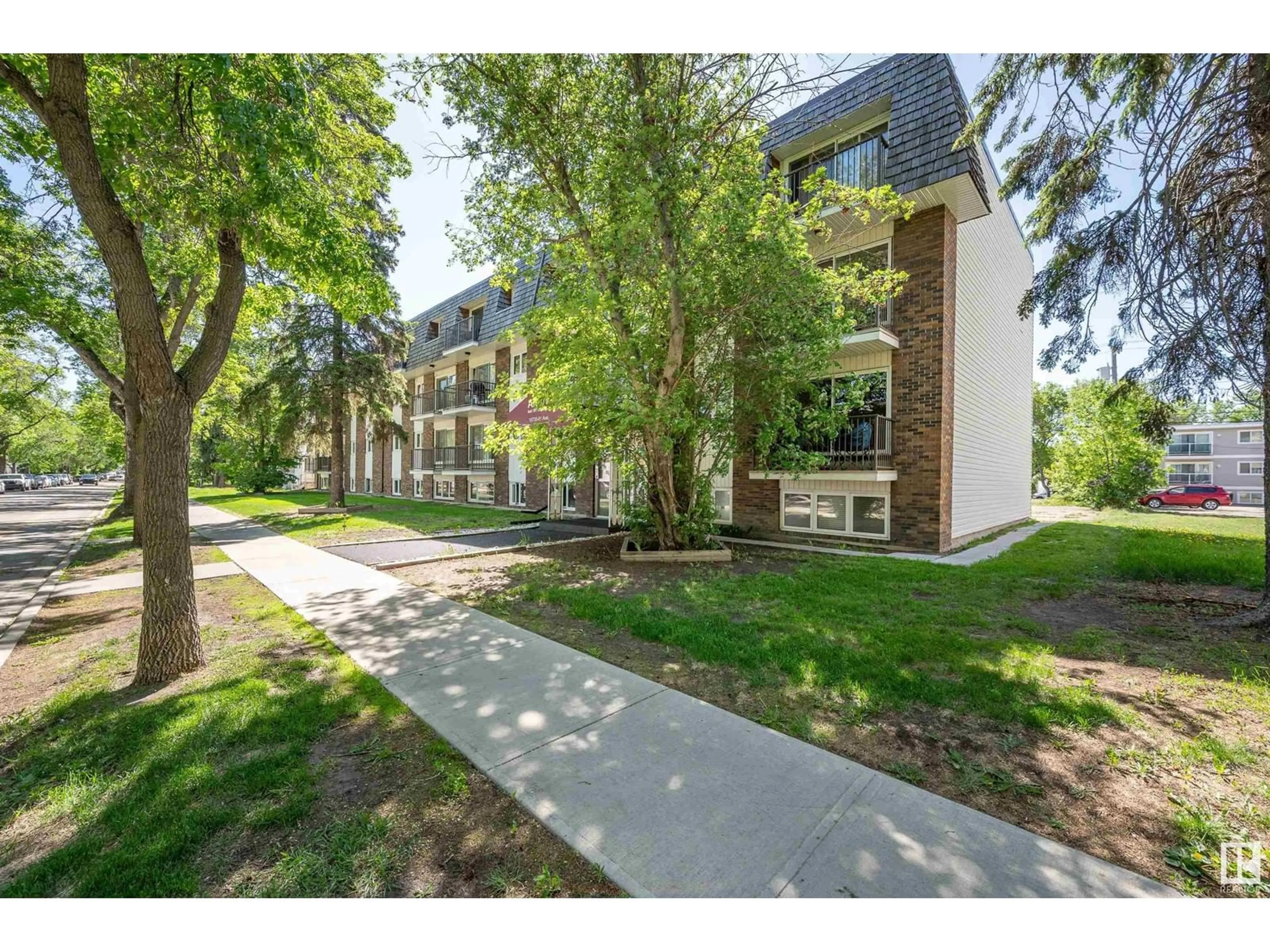 Unknown for #105 - 10735 81 AV, Edmonton Alberta T6E1Y2