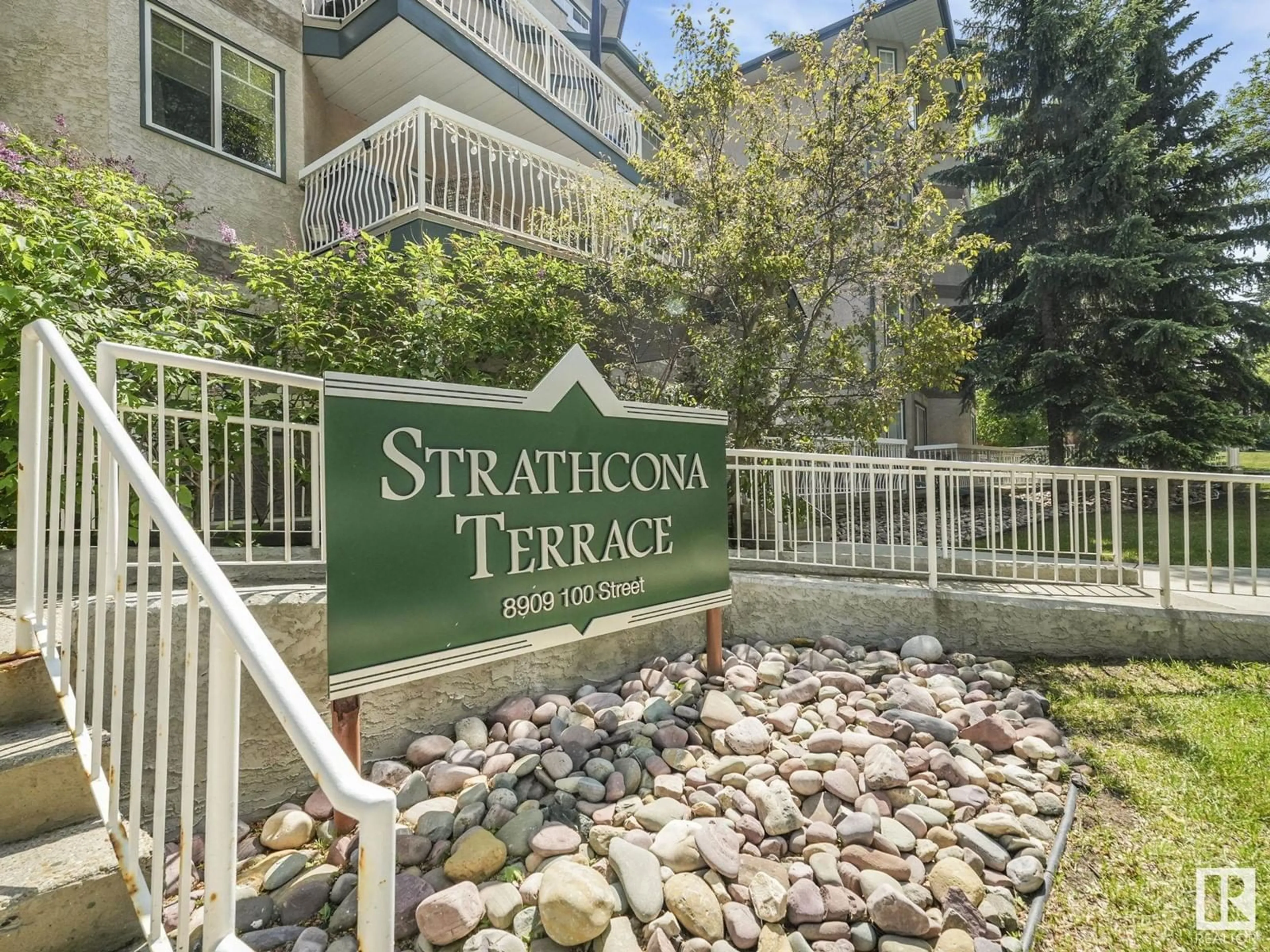 Unknown for #404 - 8909 100 ST, Edmonton Alberta T6E6T4