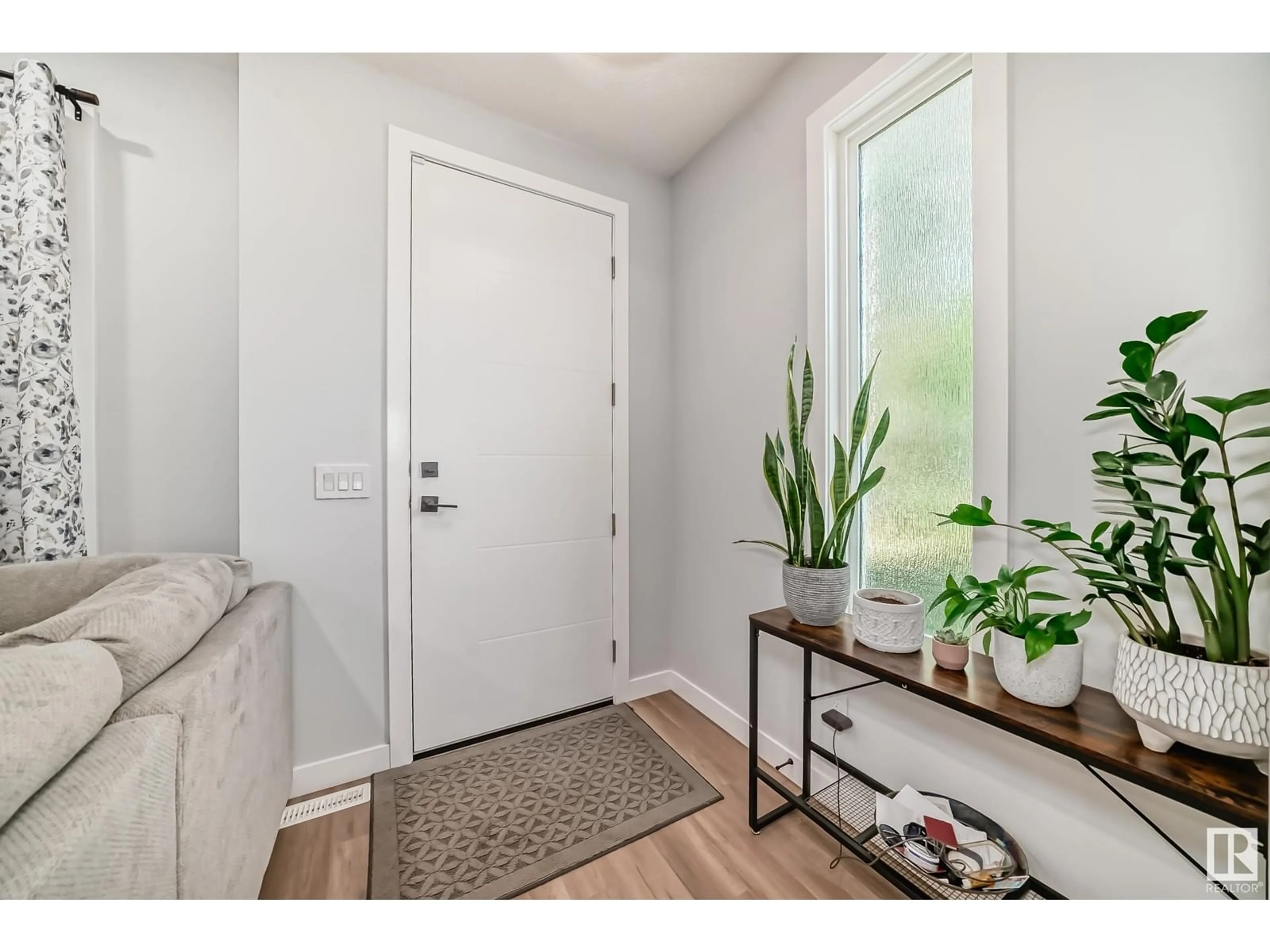 Indoor entryway for NW - 10626 81 ST, Edmonton Alberta T6A3L4