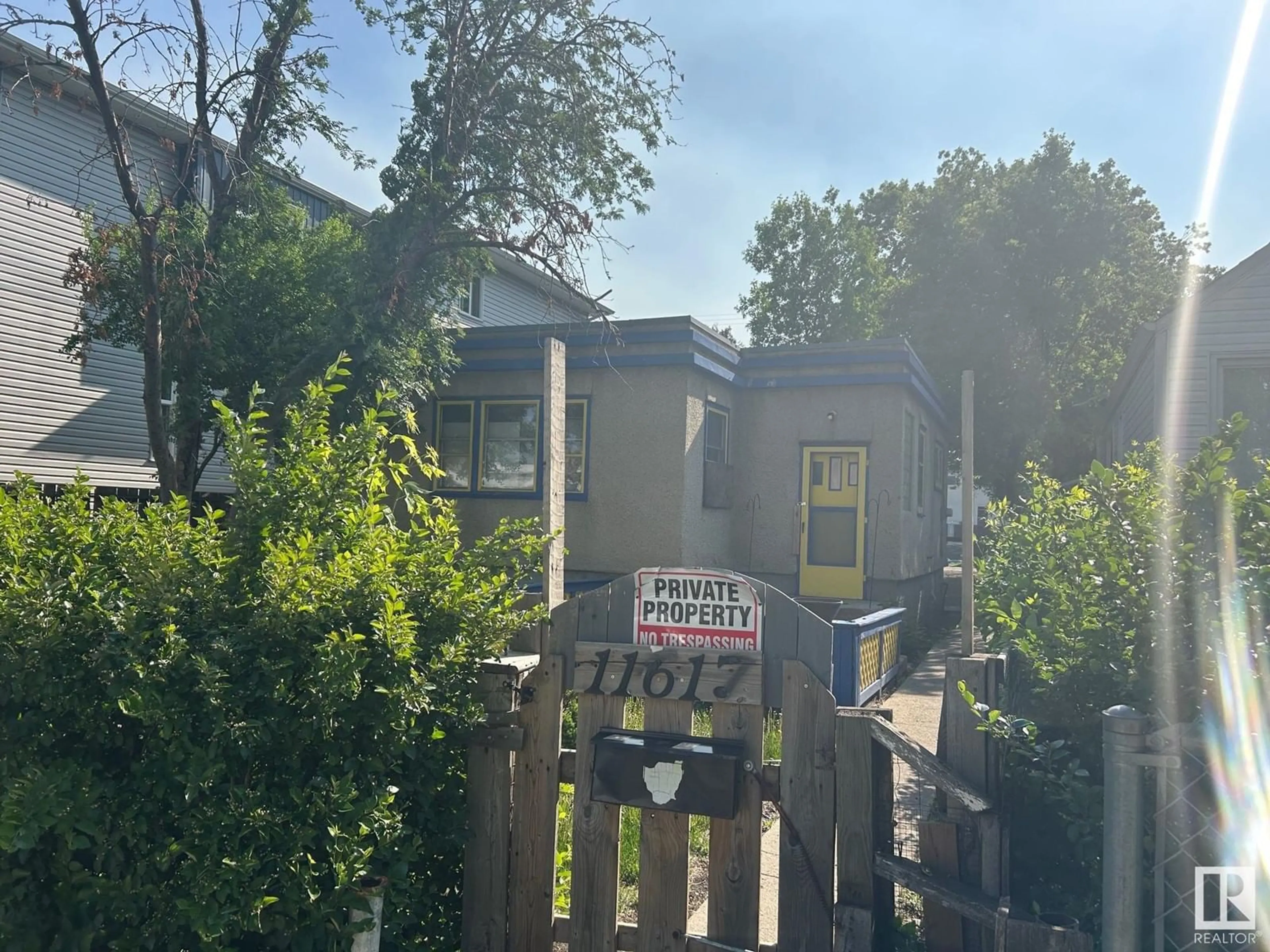 A pic from outside/outdoor area/front of a property/back of a property/a pic from drone, unknown for NW - 11617 81 ST, Edmonton Alberta T5B2S1