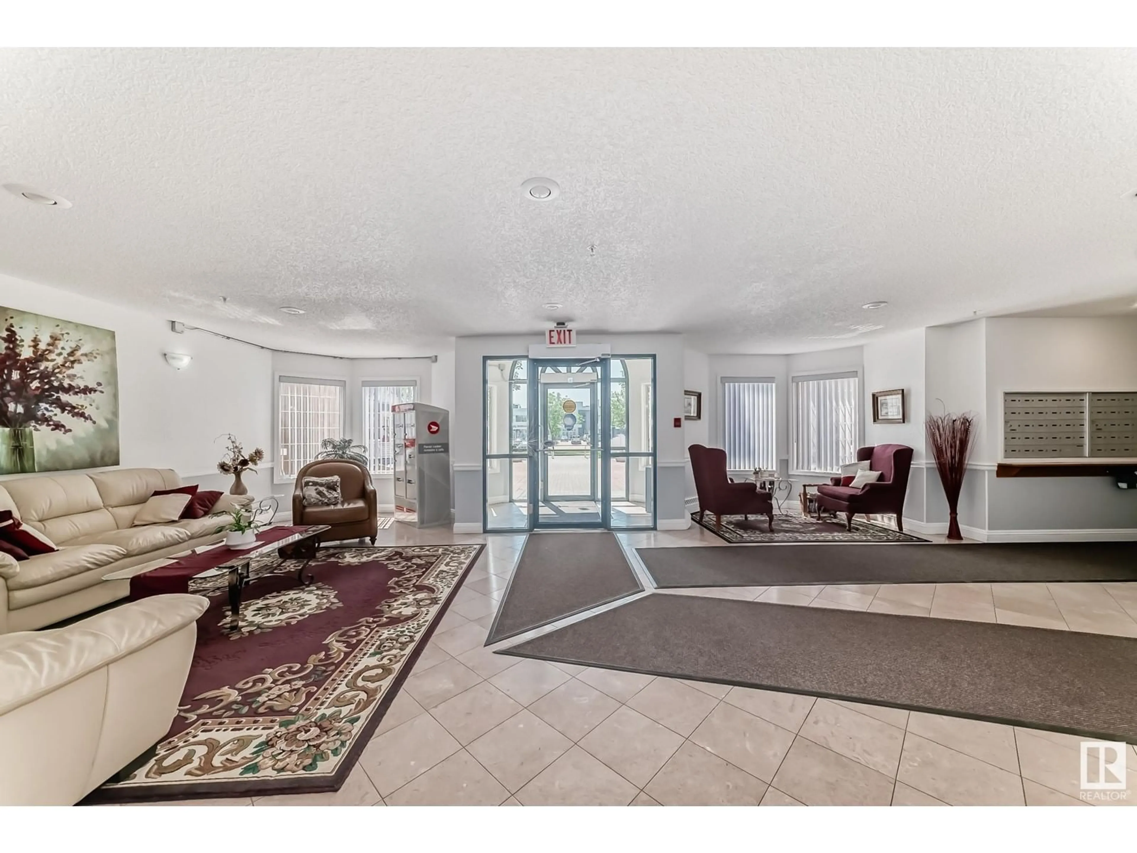 Indoor foyer for 210 - 13450 114 AV, Edmonton Alberta T5M4C4