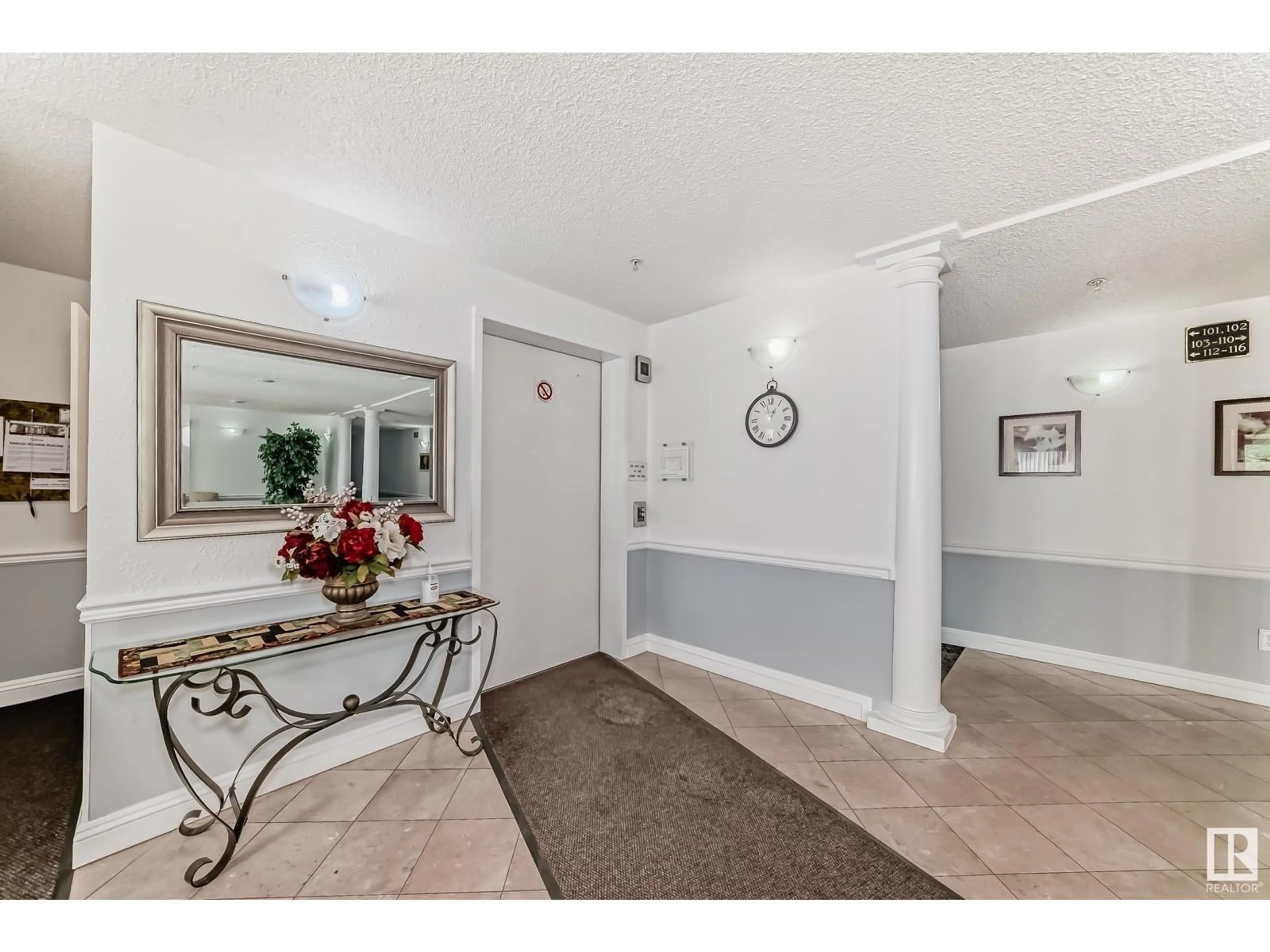 Indoor foyer for 210 - 13450 114 AV, Edmonton Alberta T5M4C4