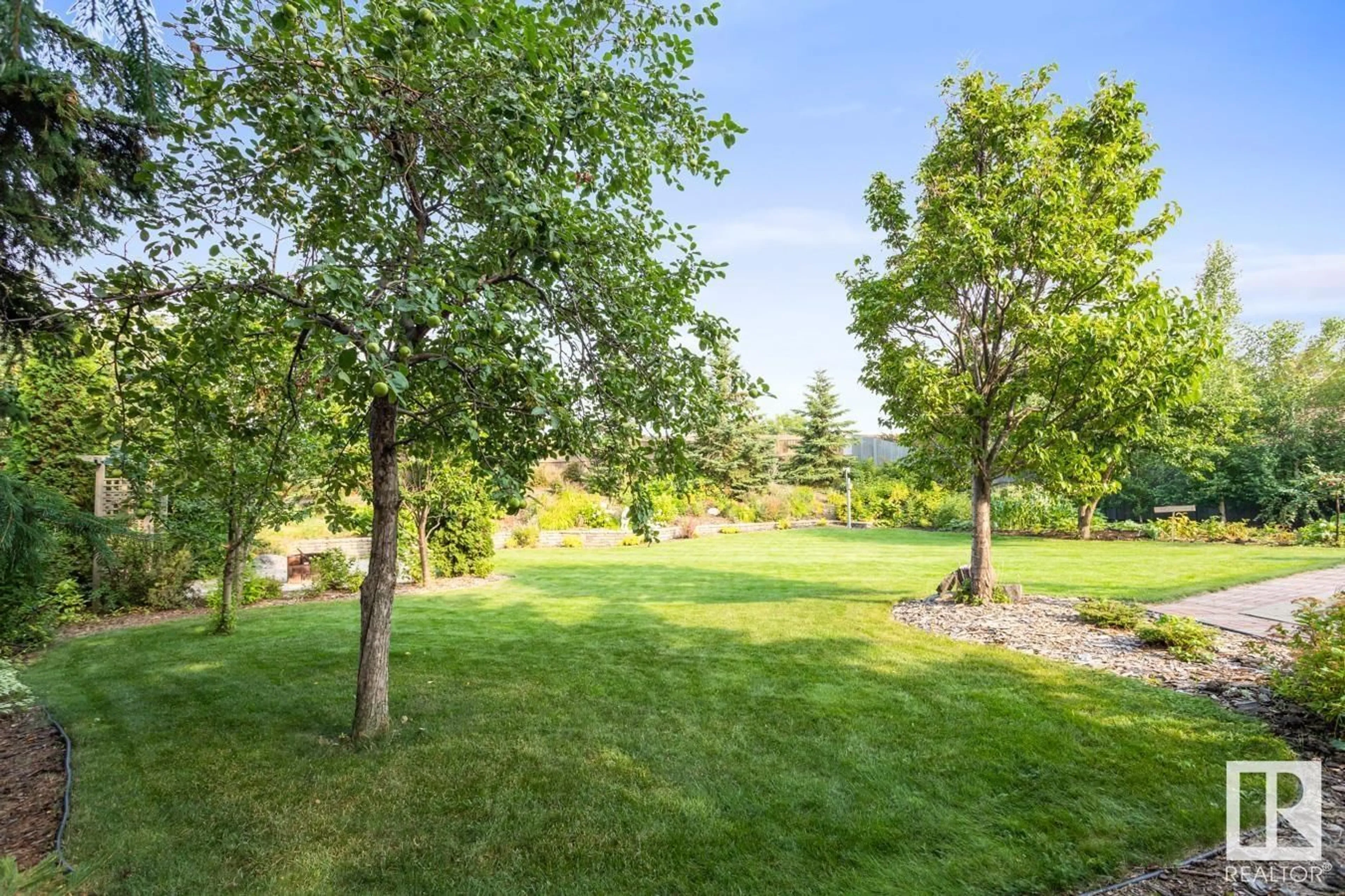 Patio, forest/trees view for 36 MARKHAM CR, Sherwood Park Alberta T8A3T3
