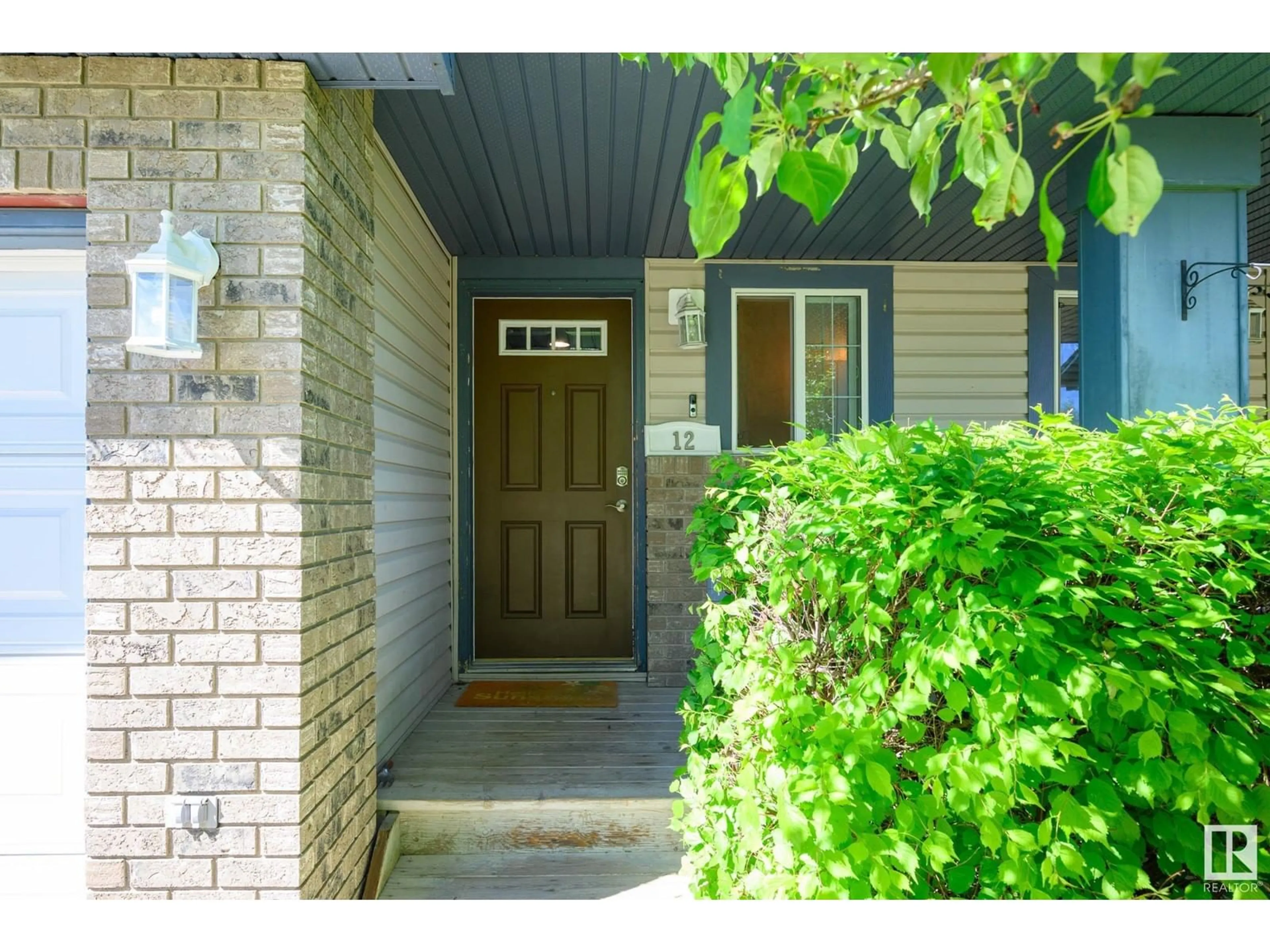 Indoor entryway for 12 VIRGINIA AV, Spruce Grove Alberta T7X4P6