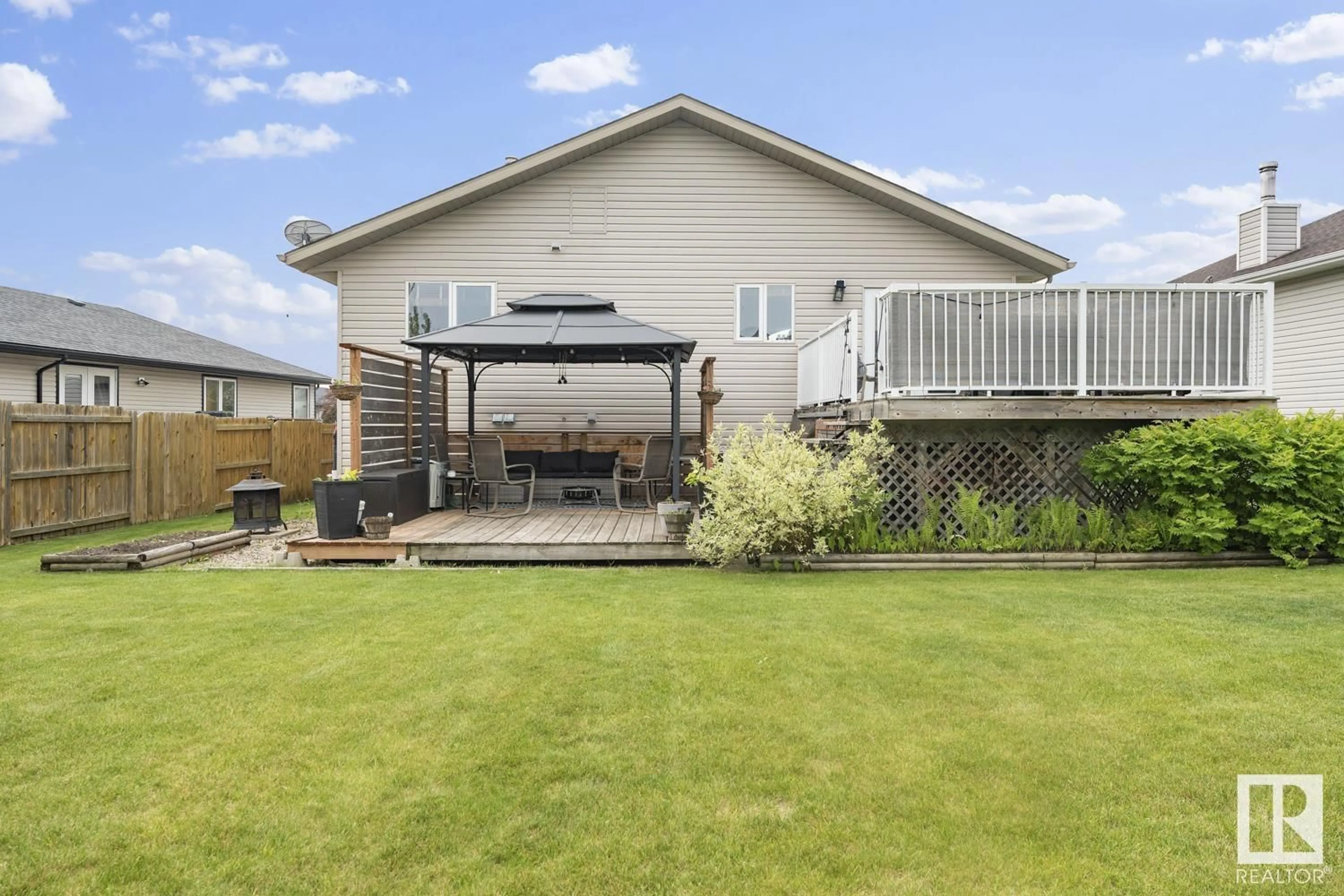 A pic from outside/outdoor area/front of a property/back of a property/a pic from drone, unknown for 2603 6 AV, Cold Lake Alberta T9M2C7