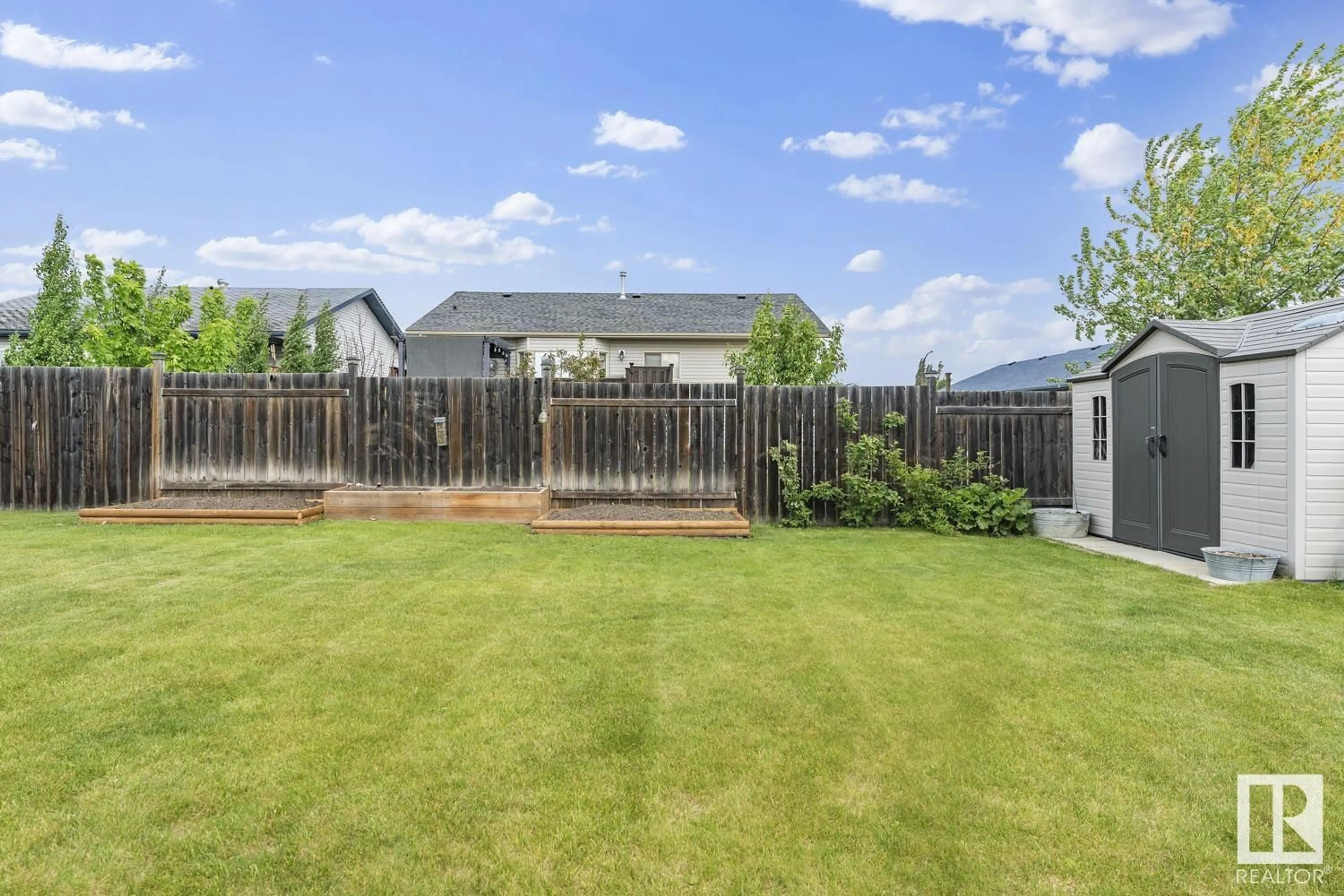 A pic from outside/outdoor area/front of a property/back of a property/a pic from drone, unknown for 2603 6 AV, Cold Lake Alberta T9M2C7