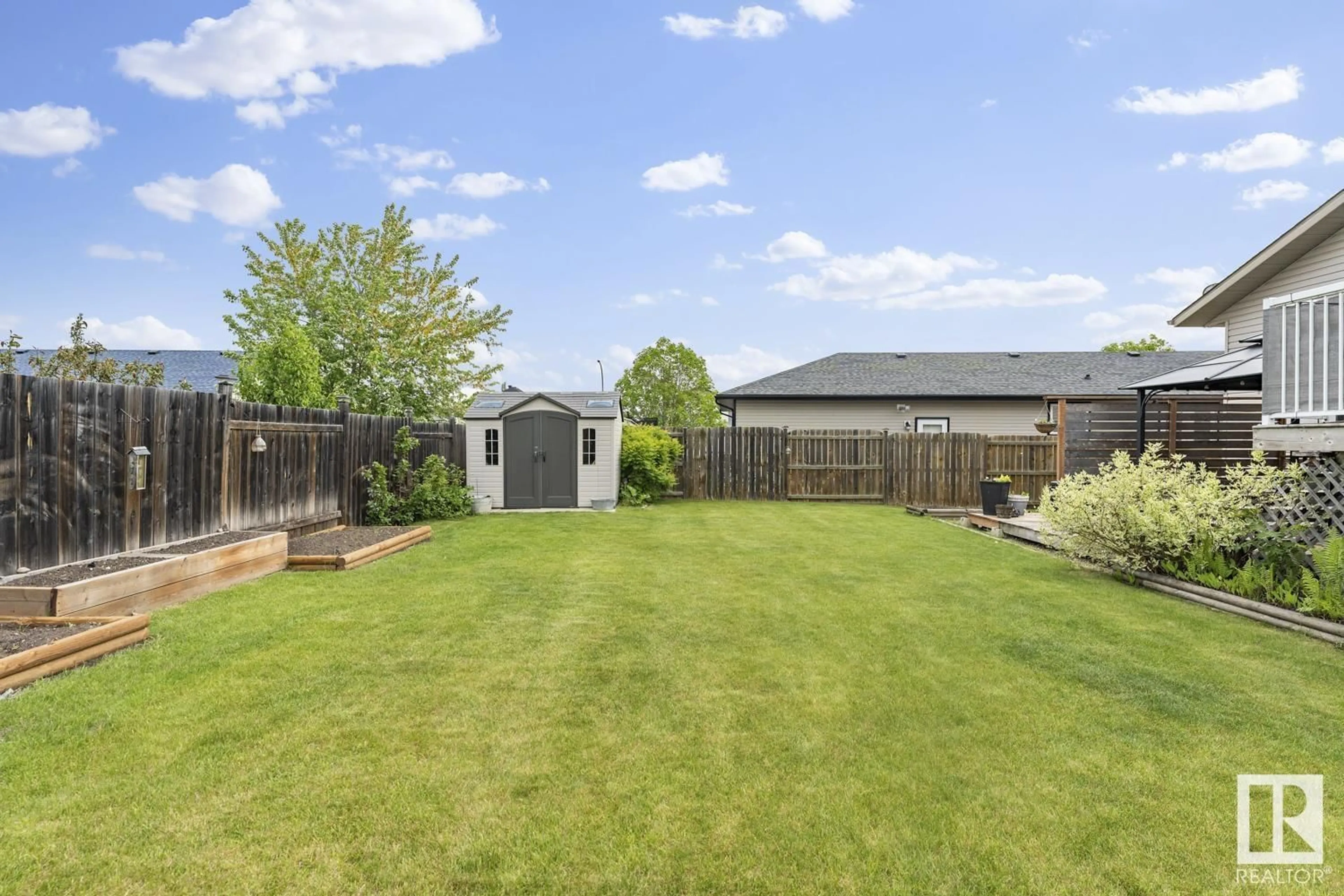 A pic from outside/outdoor area/front of a property/back of a property/a pic from drone, street for 2603 6 AV, Cold Lake Alberta T9M2C7