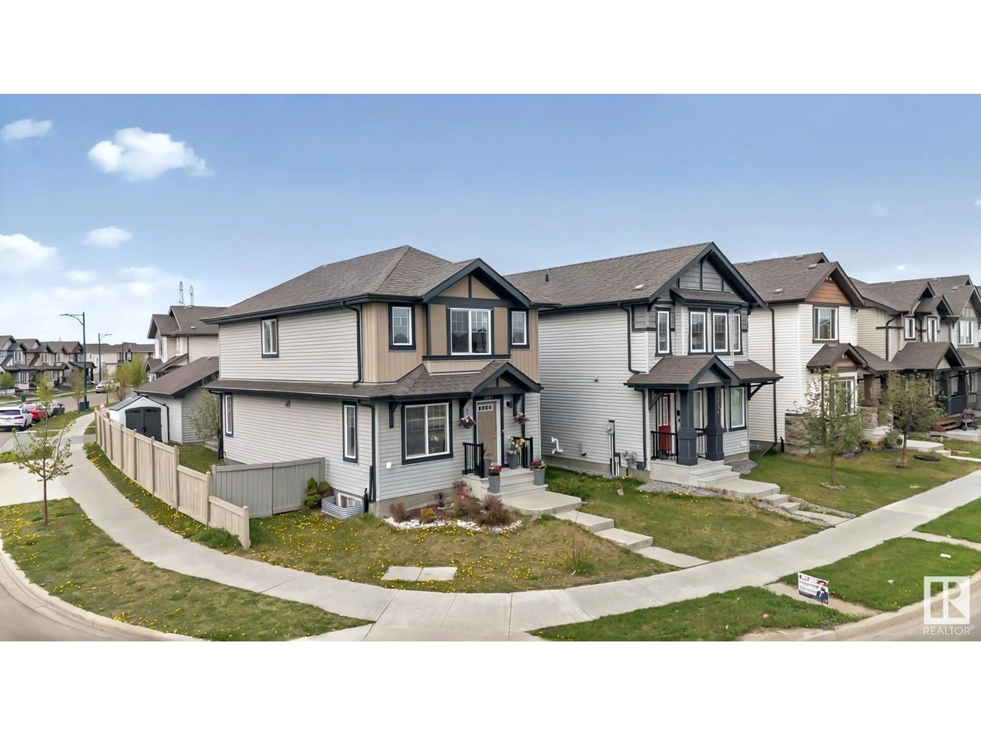 A pic from outside/outdoor area/front of a property/back of a property/a pic from drone, street for NW - 2004 24 ST, Edmonton Alberta T6T0Y8
