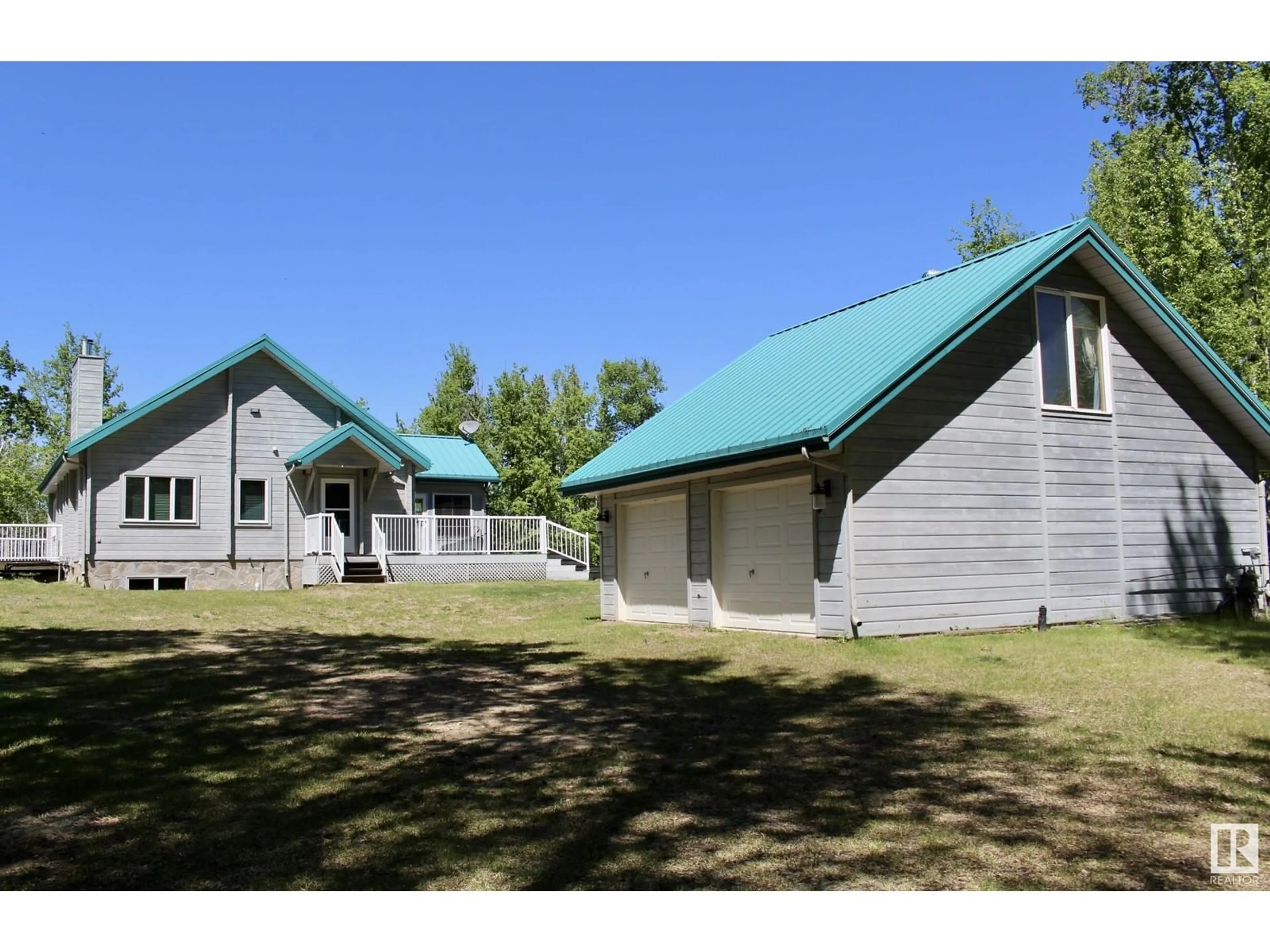 A pic from outside/outdoor area/front of a property/back of a property/a pic from drone, building for 1007 12272 TWP RD 602, Rural Smoky Lake County Alberta T0A3E0